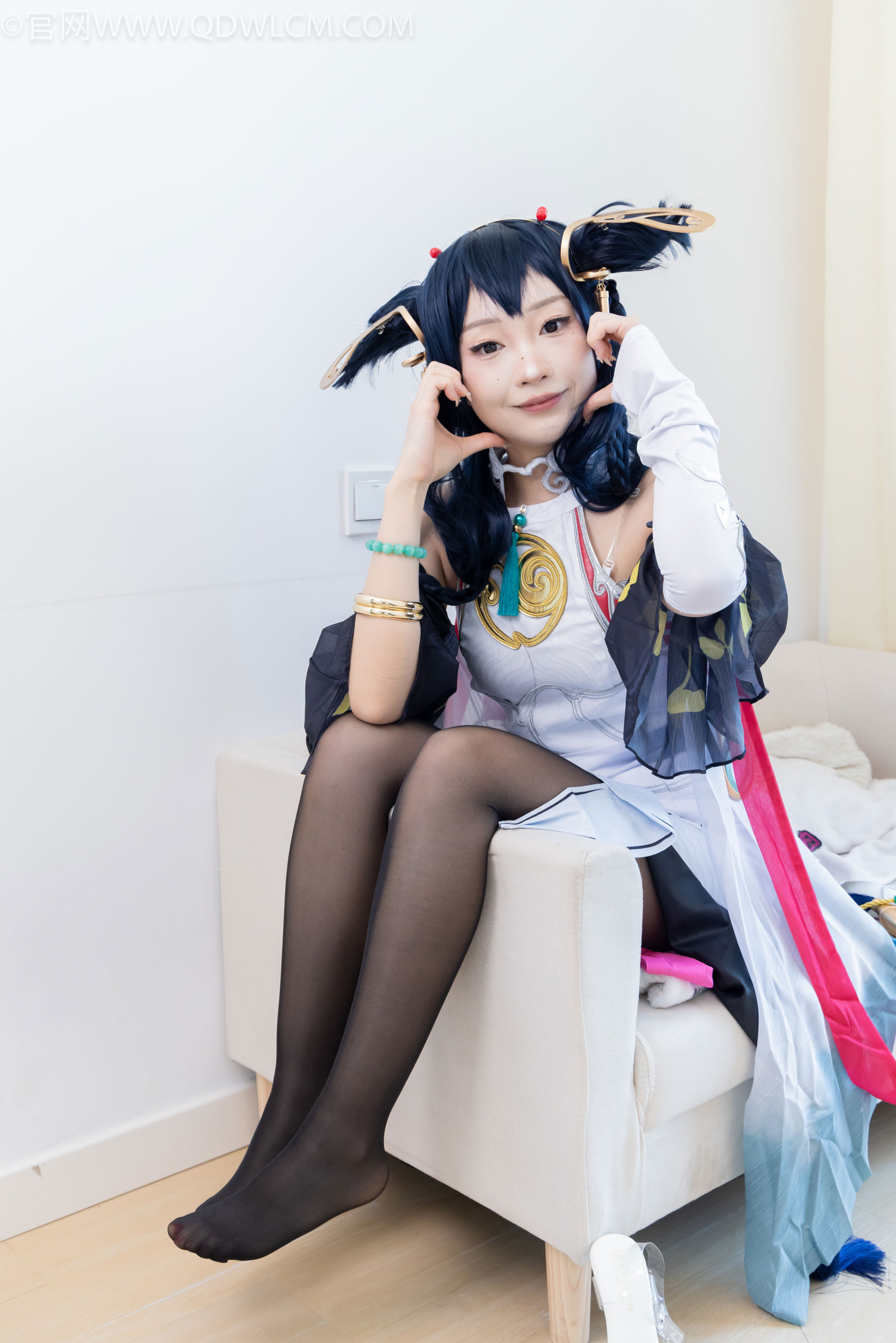 物恋传媒 No.2478 嘟嘟 - cos服、高跟凉鞋、薄白丝、薄黑丝/(183P)