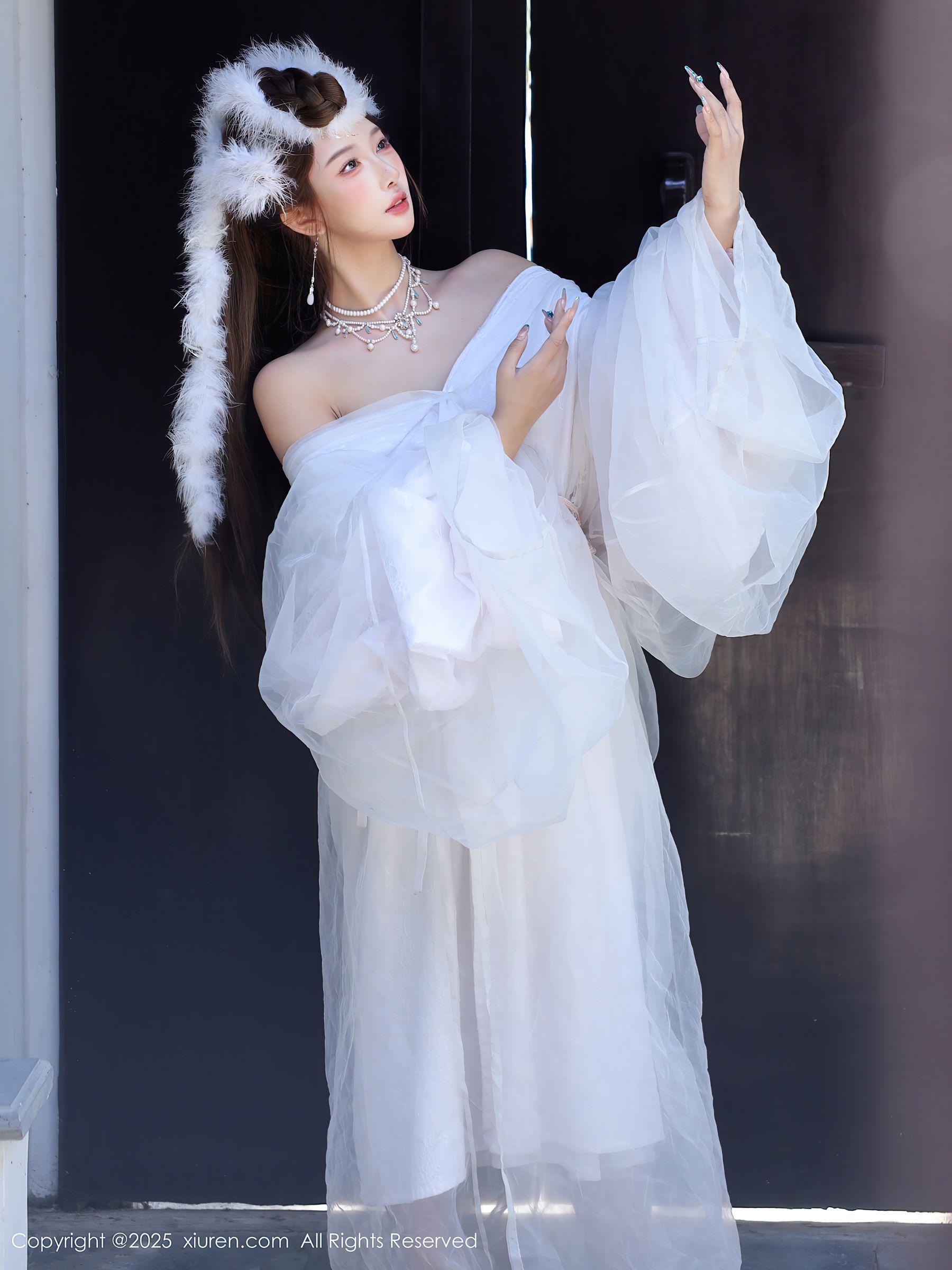 [秀人XiuRen] 2025.10.09 No.10843 金允希Yuki/(78P)