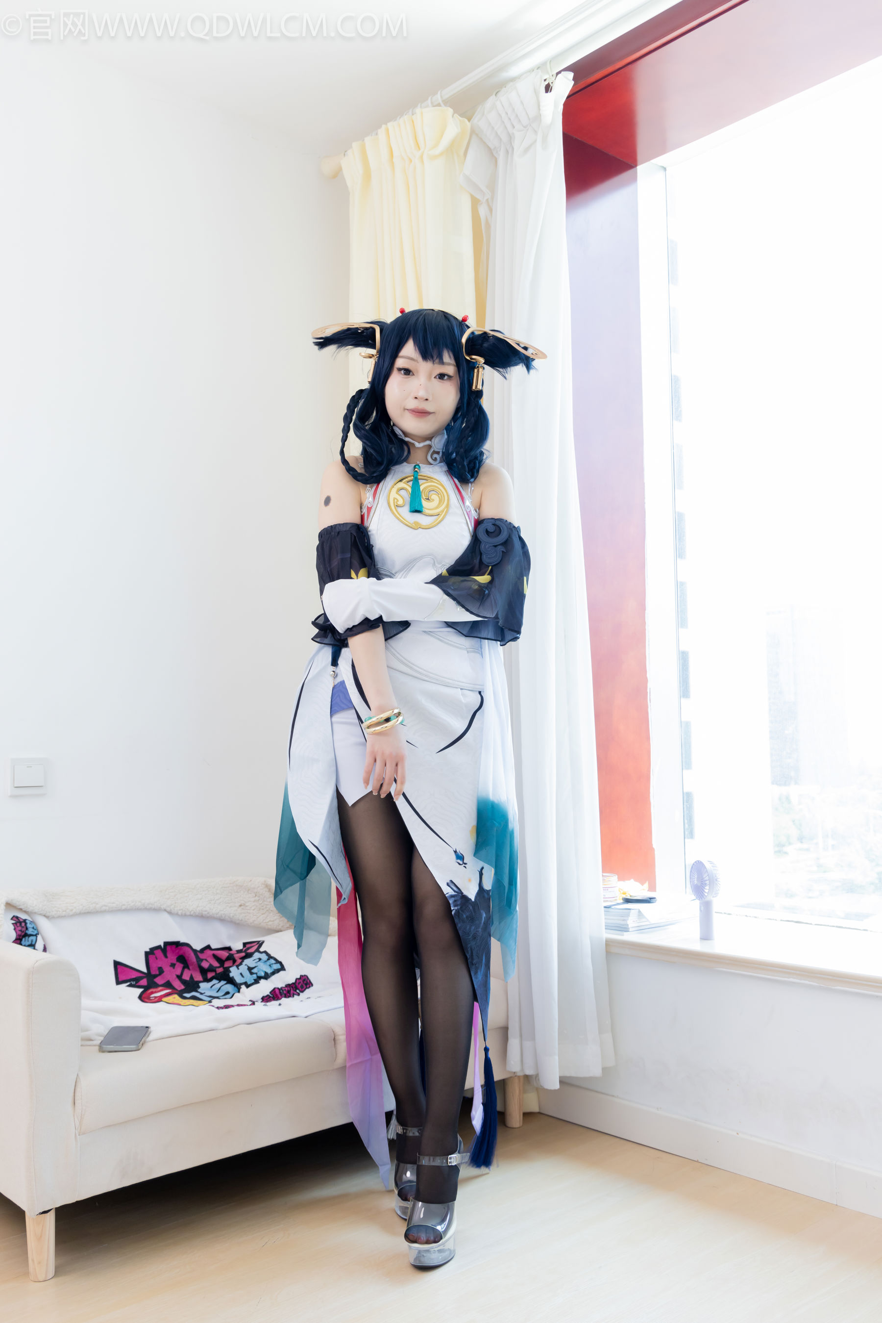 物恋传媒 No.2478 嘟嘟 - cos服、高跟凉鞋、薄白丝、薄黑丝/(183P)