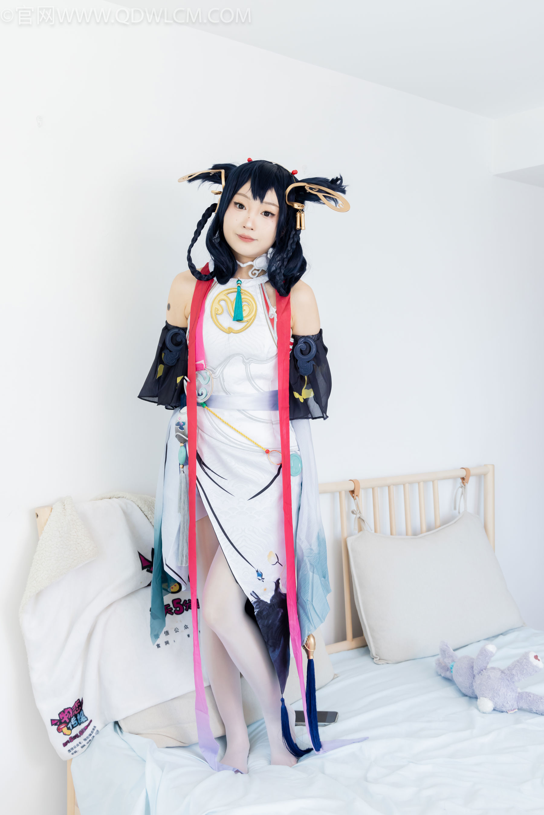 物恋传媒 No.2478 嘟嘟 - cos服、高跟凉鞋、薄白丝、薄黑丝/(183P)