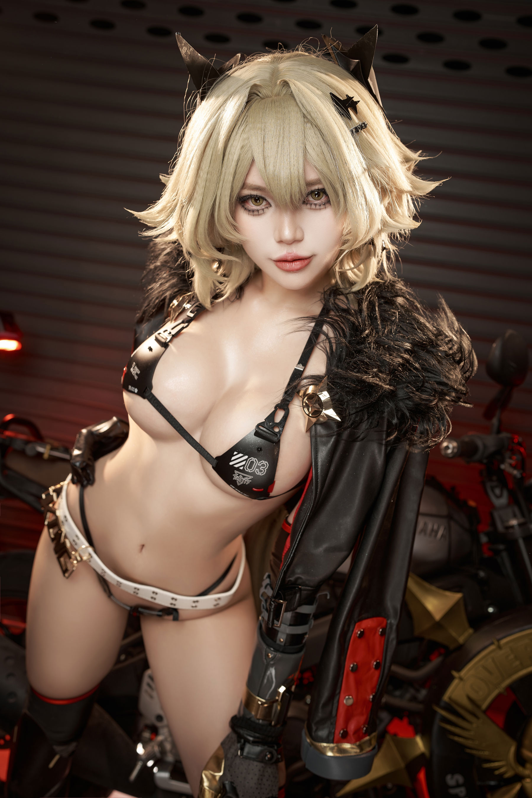 ZinieQ - Caesar King/(42P)