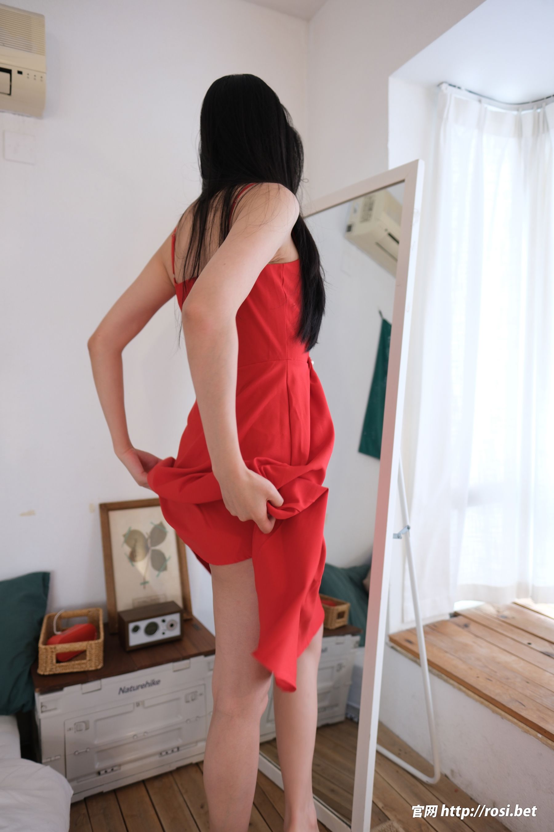 [ROSI写真] 2025.11.09 NO.5088/(69P)