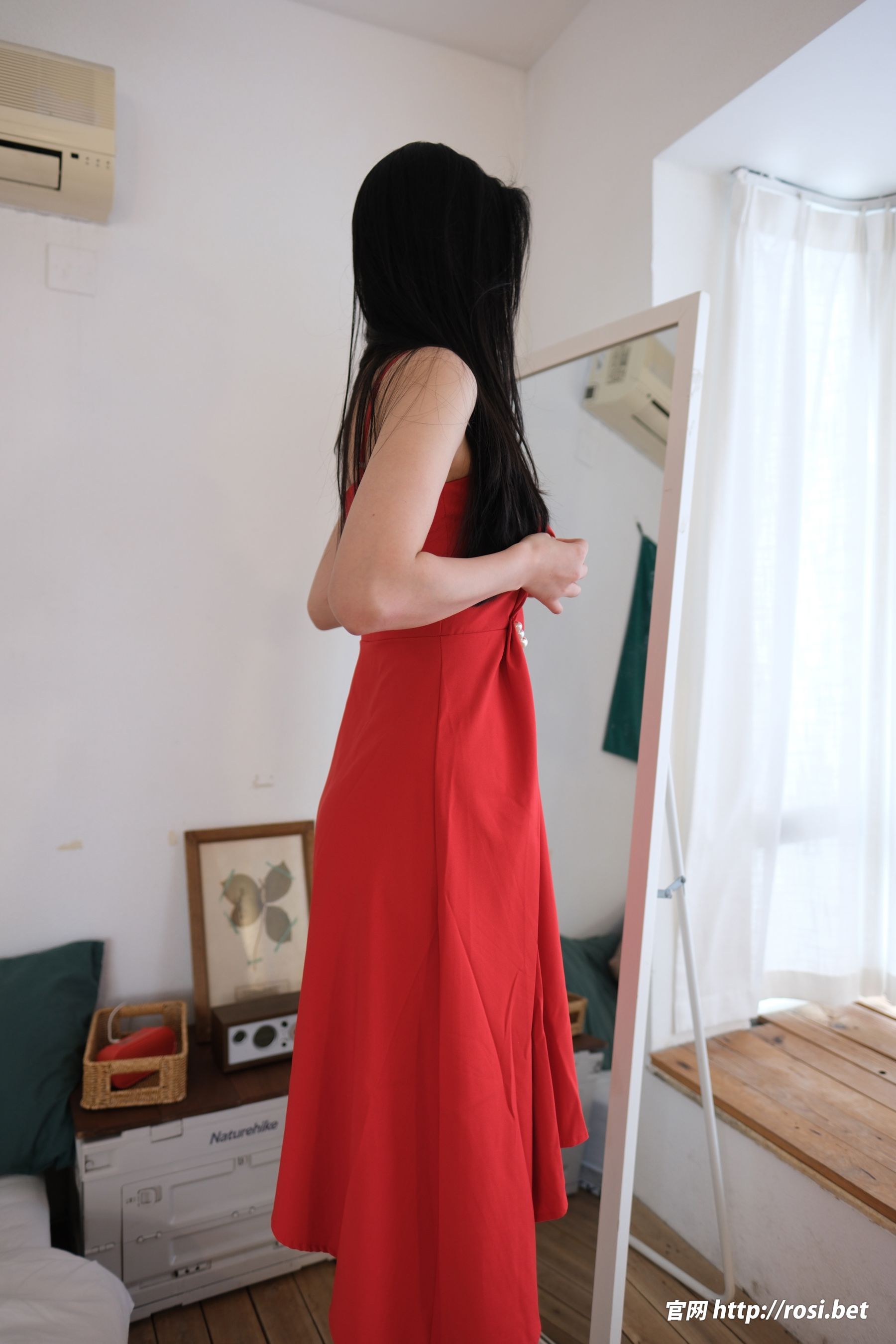 [ROSI写真] 2025.11.09 NO.5088/(69P)