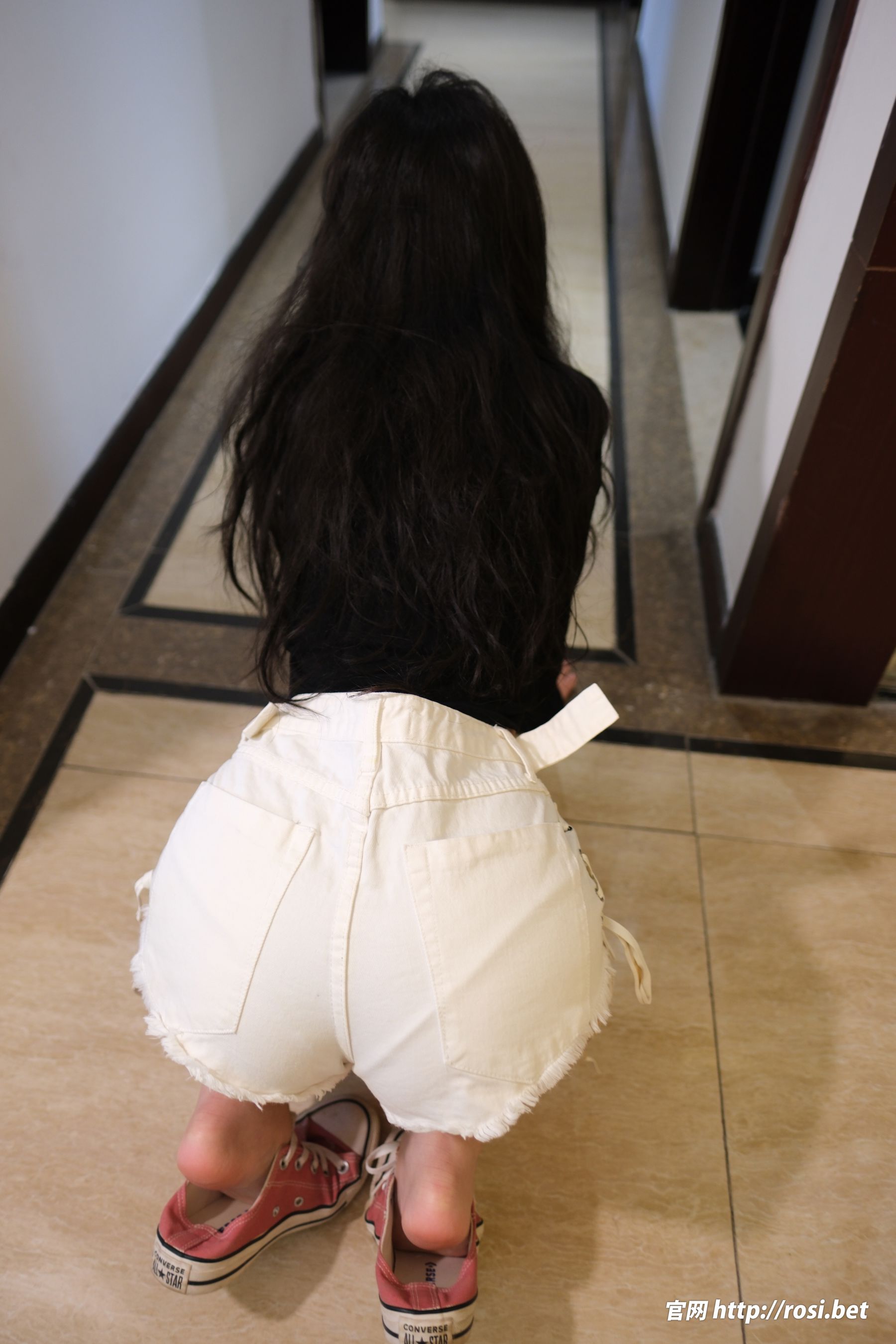 [ROSI写真] 2025.10.30 NO.5078/(104P)