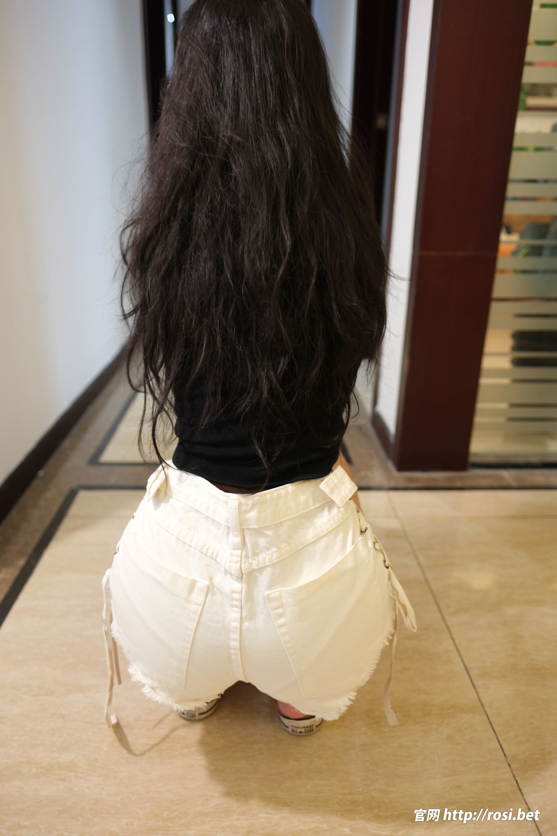 [ROSI写真] 2025.10.30 NO.5078/(104P)