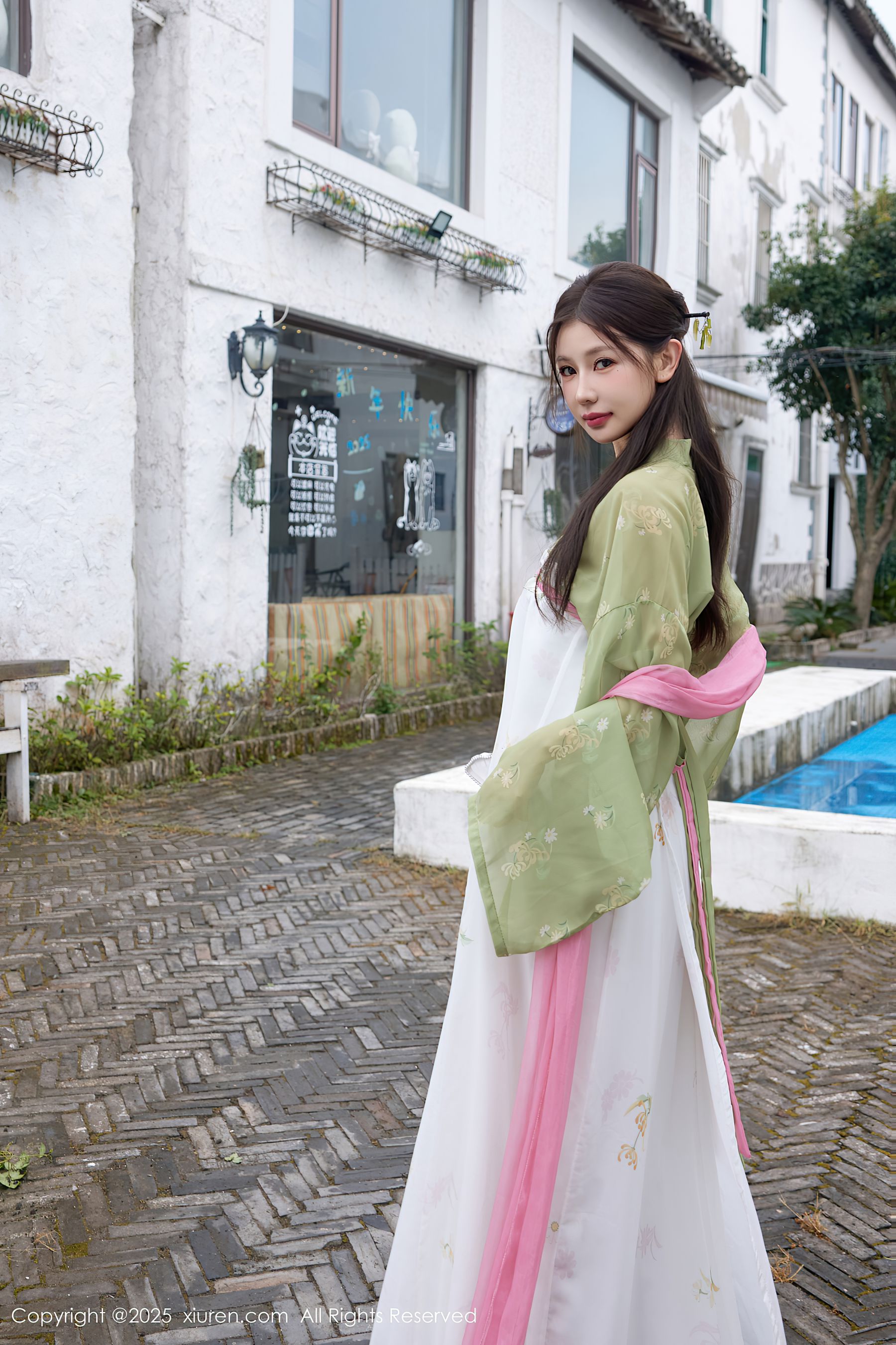 [秀人XiuRen] 2025.09.30 No.10834 尹甜甜sunny/(83P)