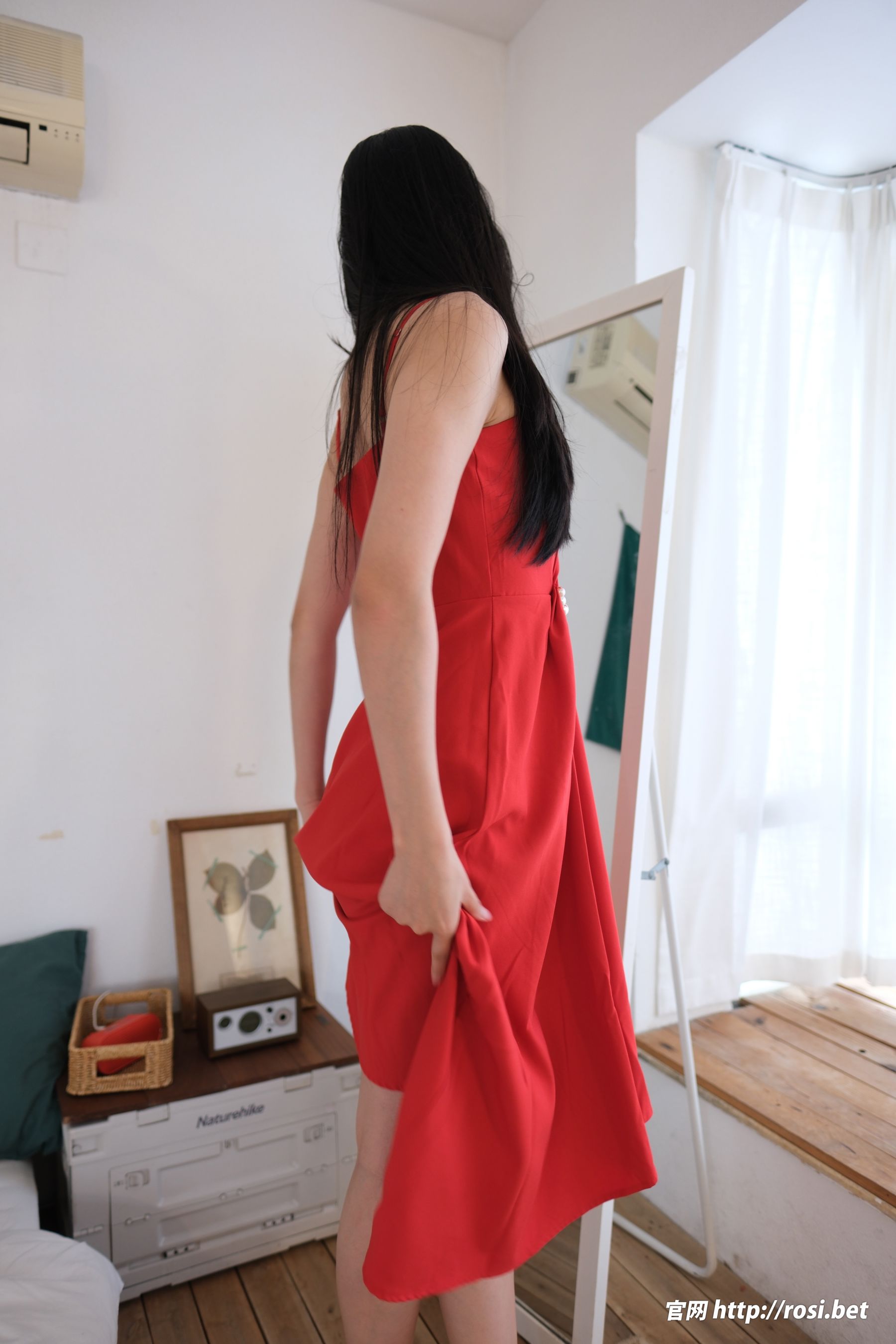 [ROSI写真] 2025.11.09 NO.5088/(69P)