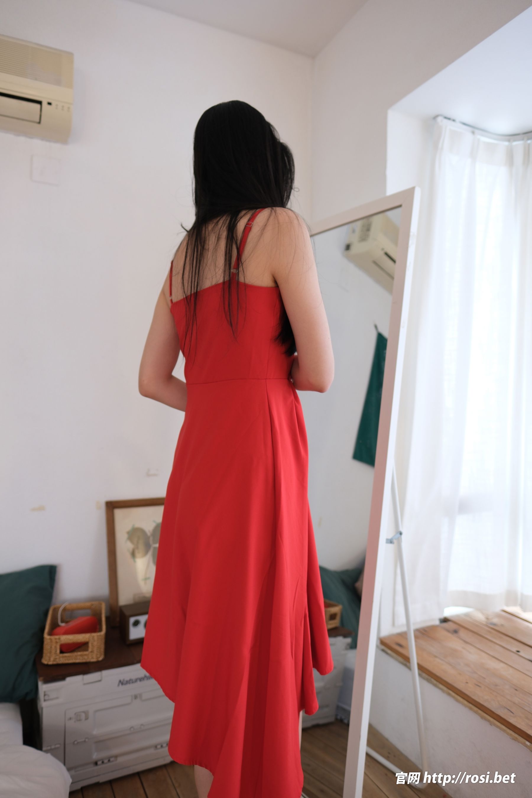 [ROSI写真] 2025.11.09 NO.5088/(69P)