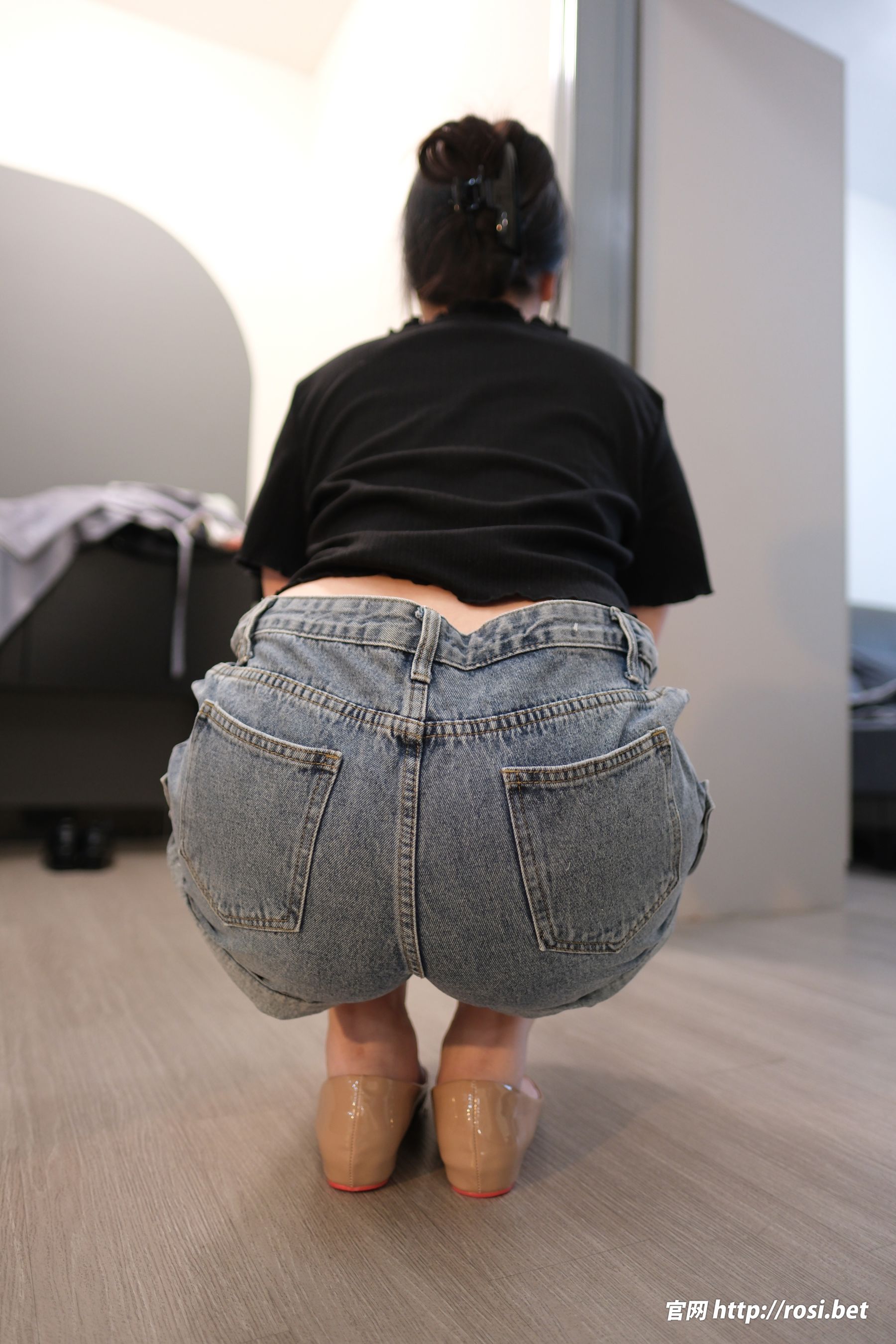 [ROSI写真] 2025.10.29 NO.5077/(101P)