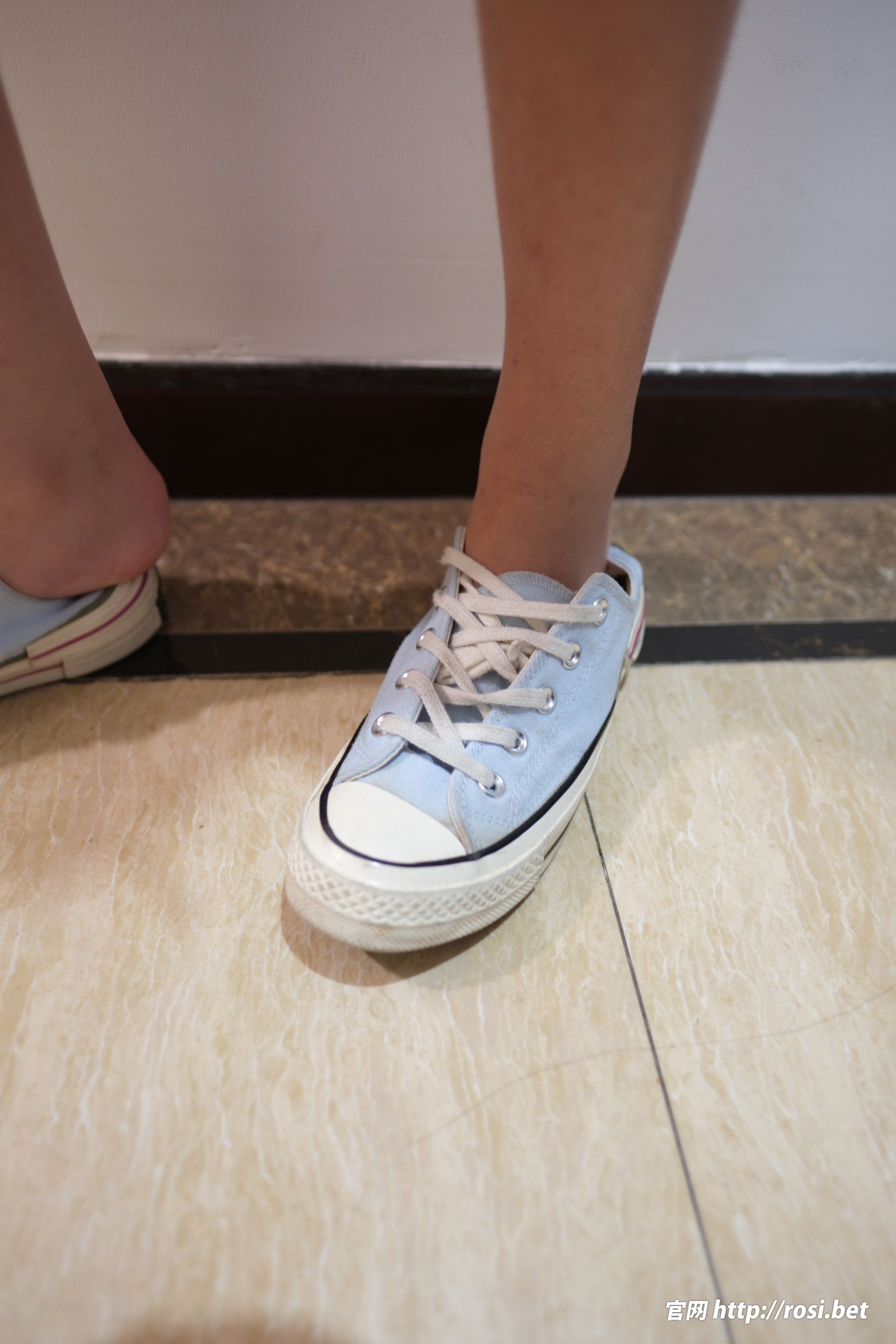 [ROSI写真] 2025.11.08 NO.5087/(88P)