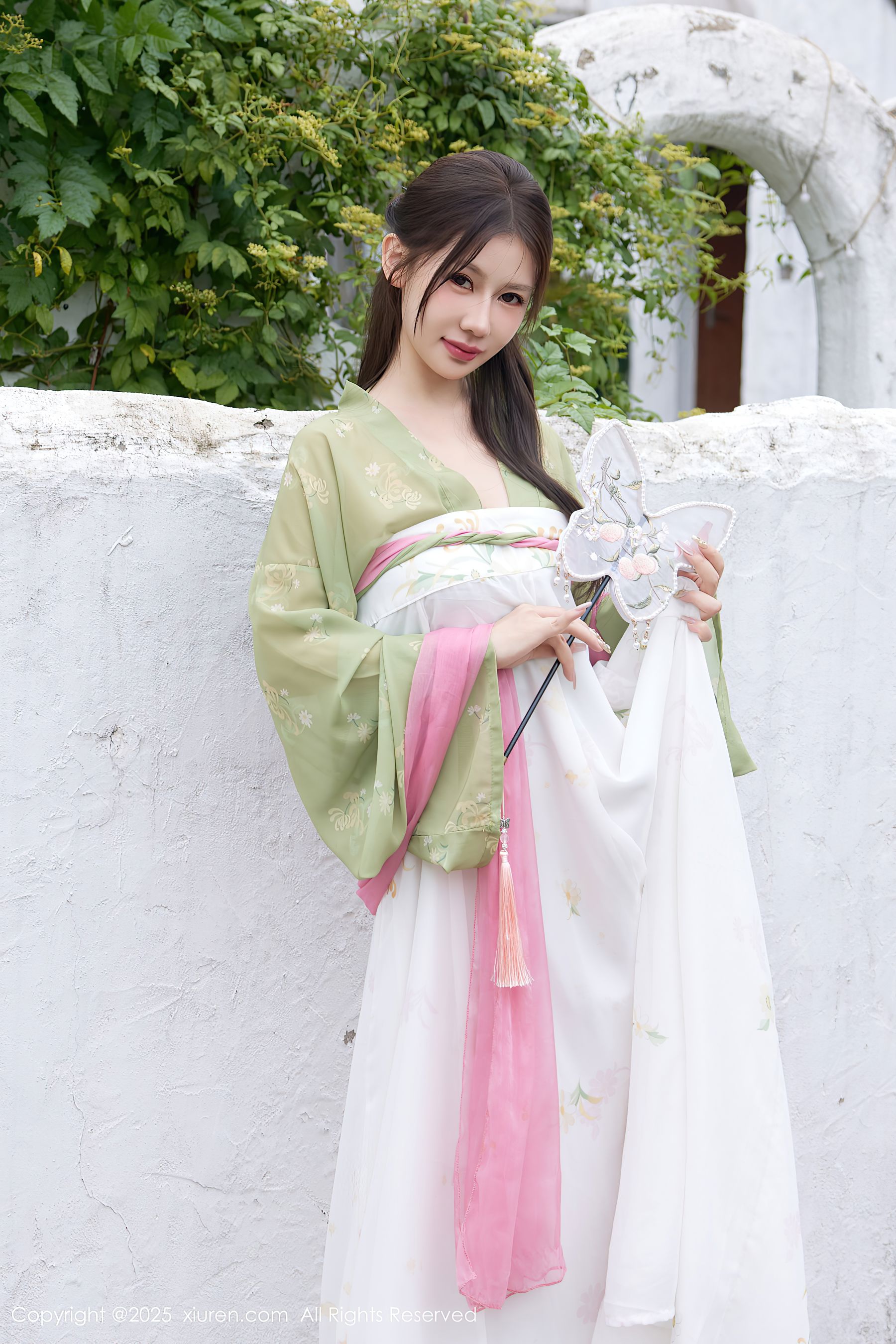 [秀人XiuRen] 2025.09.30 No.10834 尹甜甜sunny/(83P)