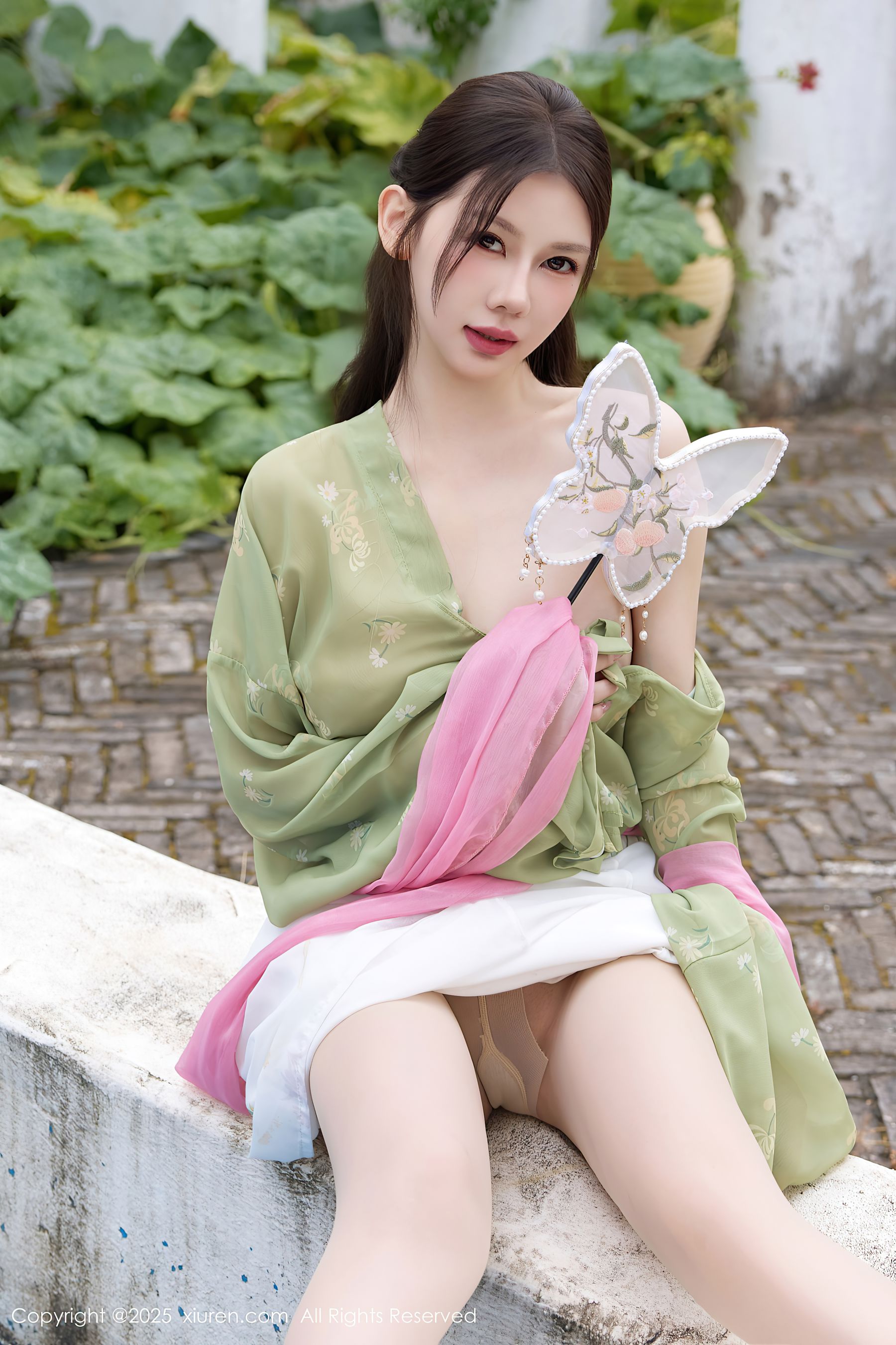 [秀人XiuRen] 2025.09.30 No.10834 尹甜甜sunny/(83P)