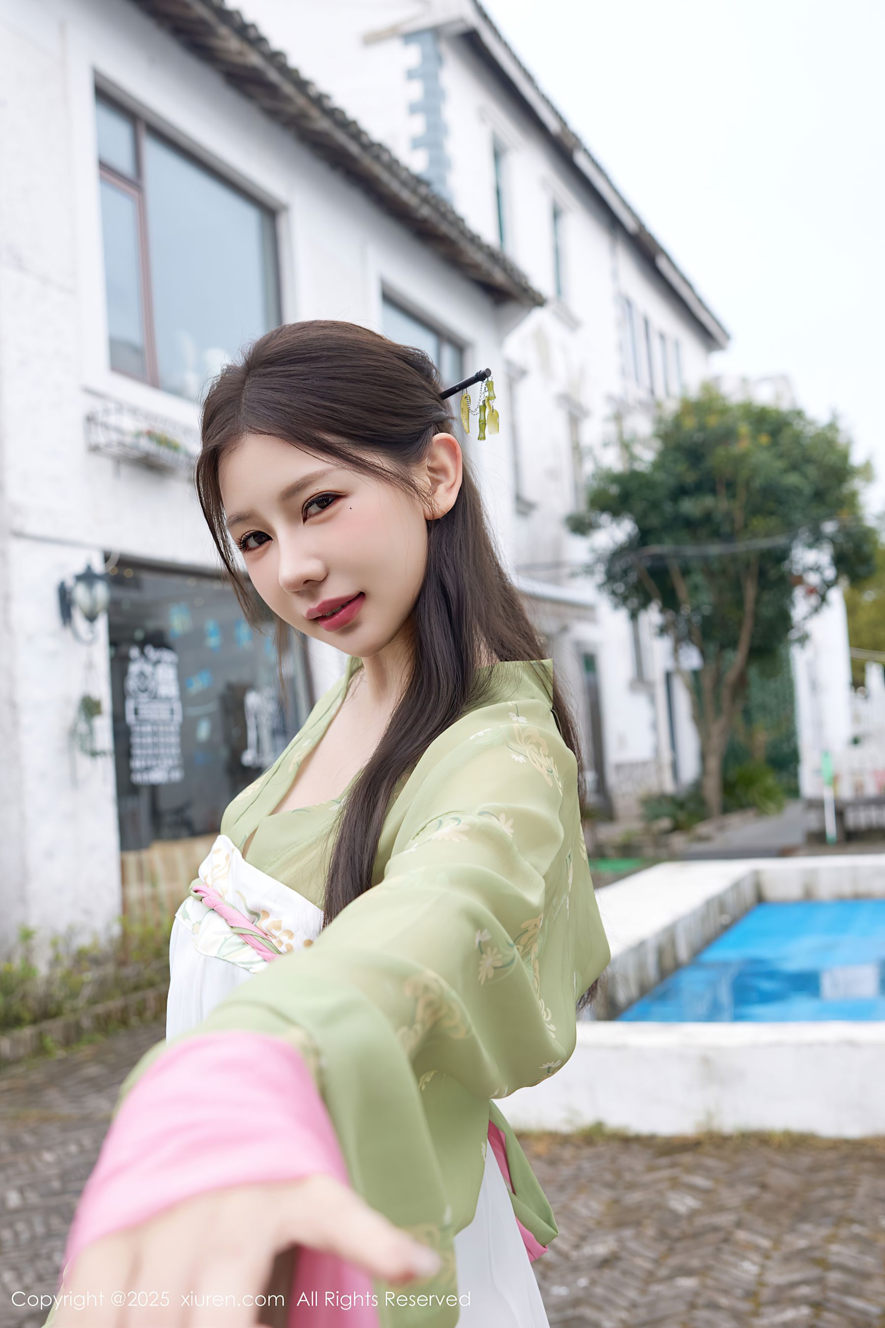 [秀人XiuRen] 2025.09.30 No.10834 尹甜甜sunny/(83P)