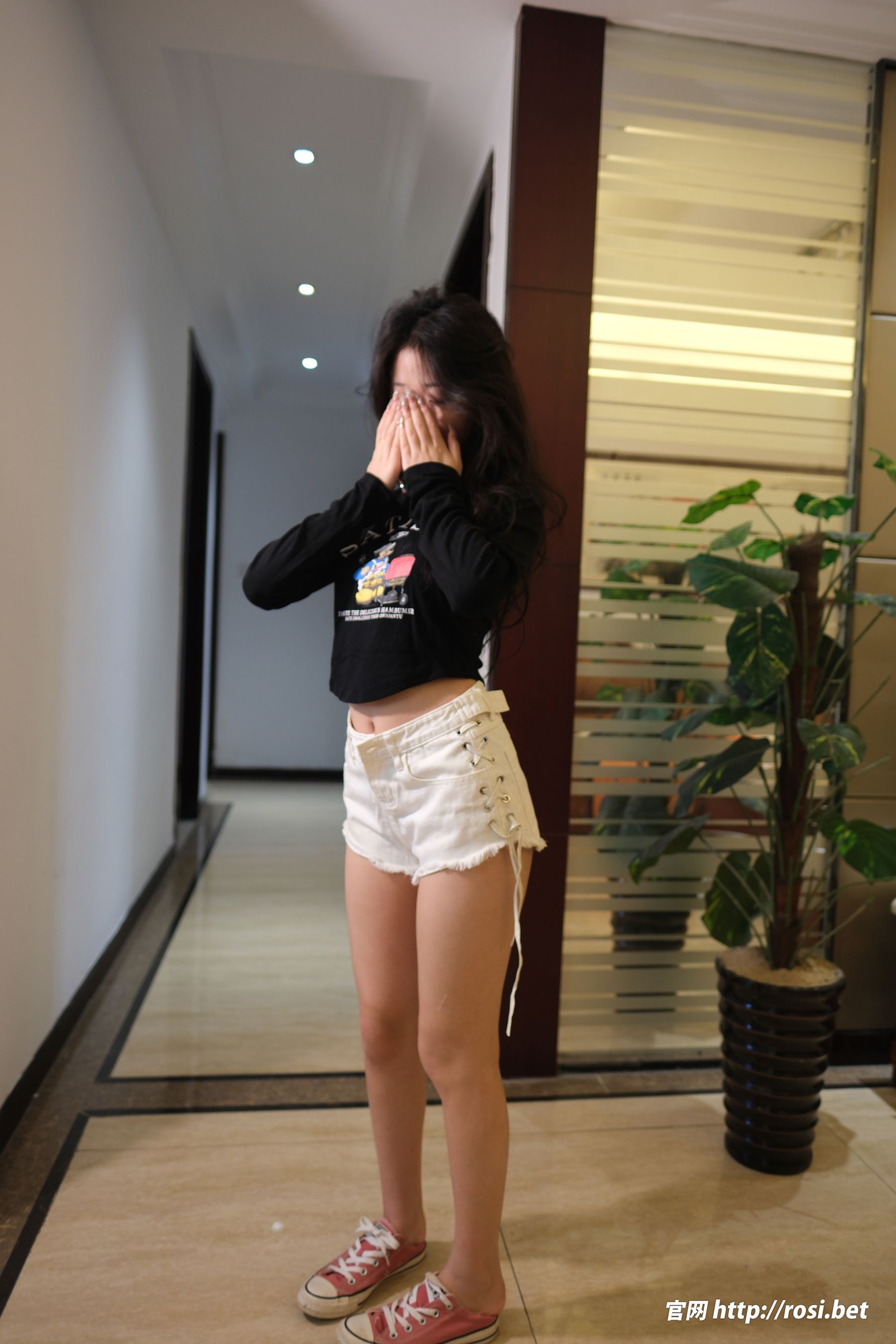 [ROSI写真] 2025.10.30 NO.5078/(104P)