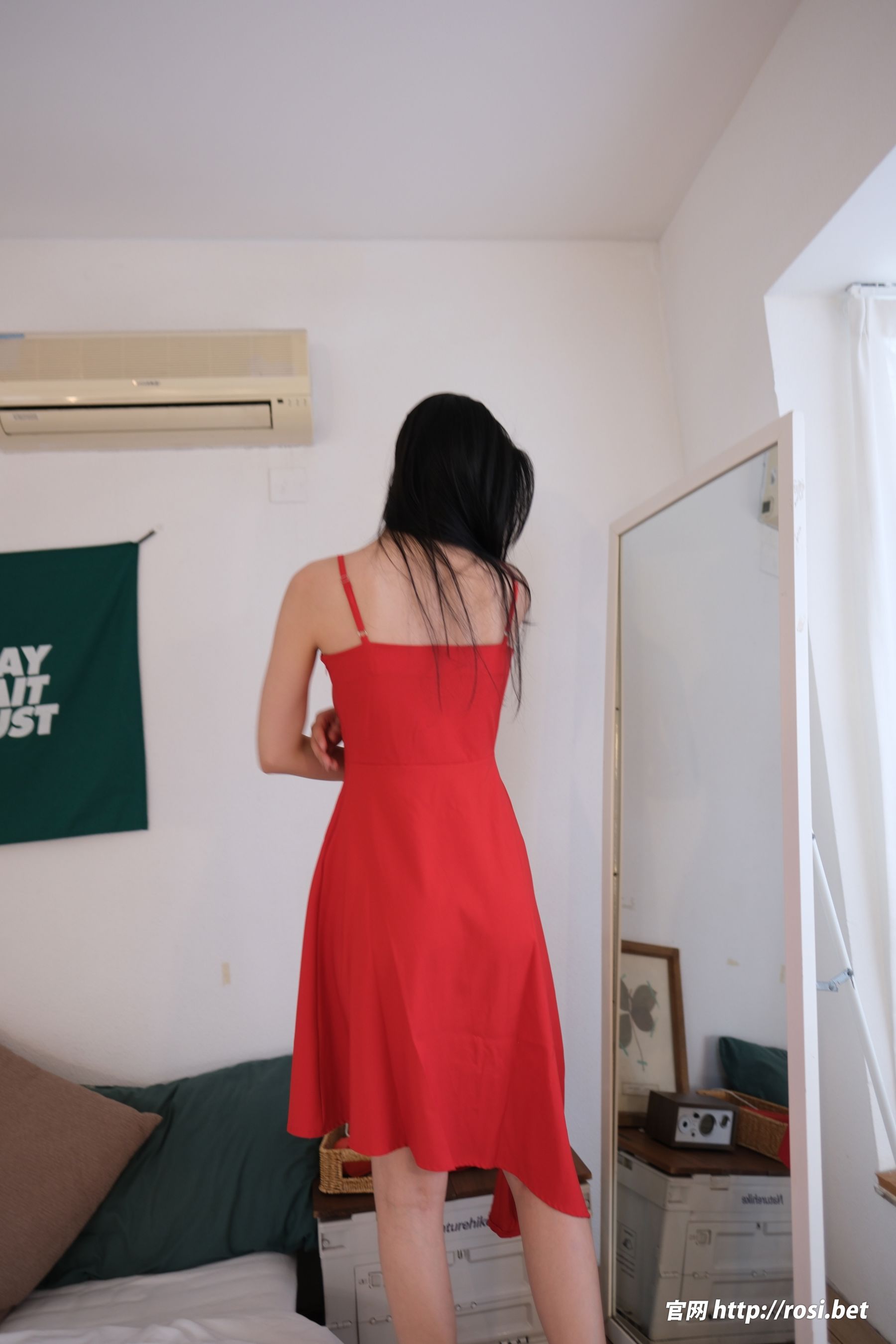 [ROSI写真] 2025.11.09 NO.5088/(69P)