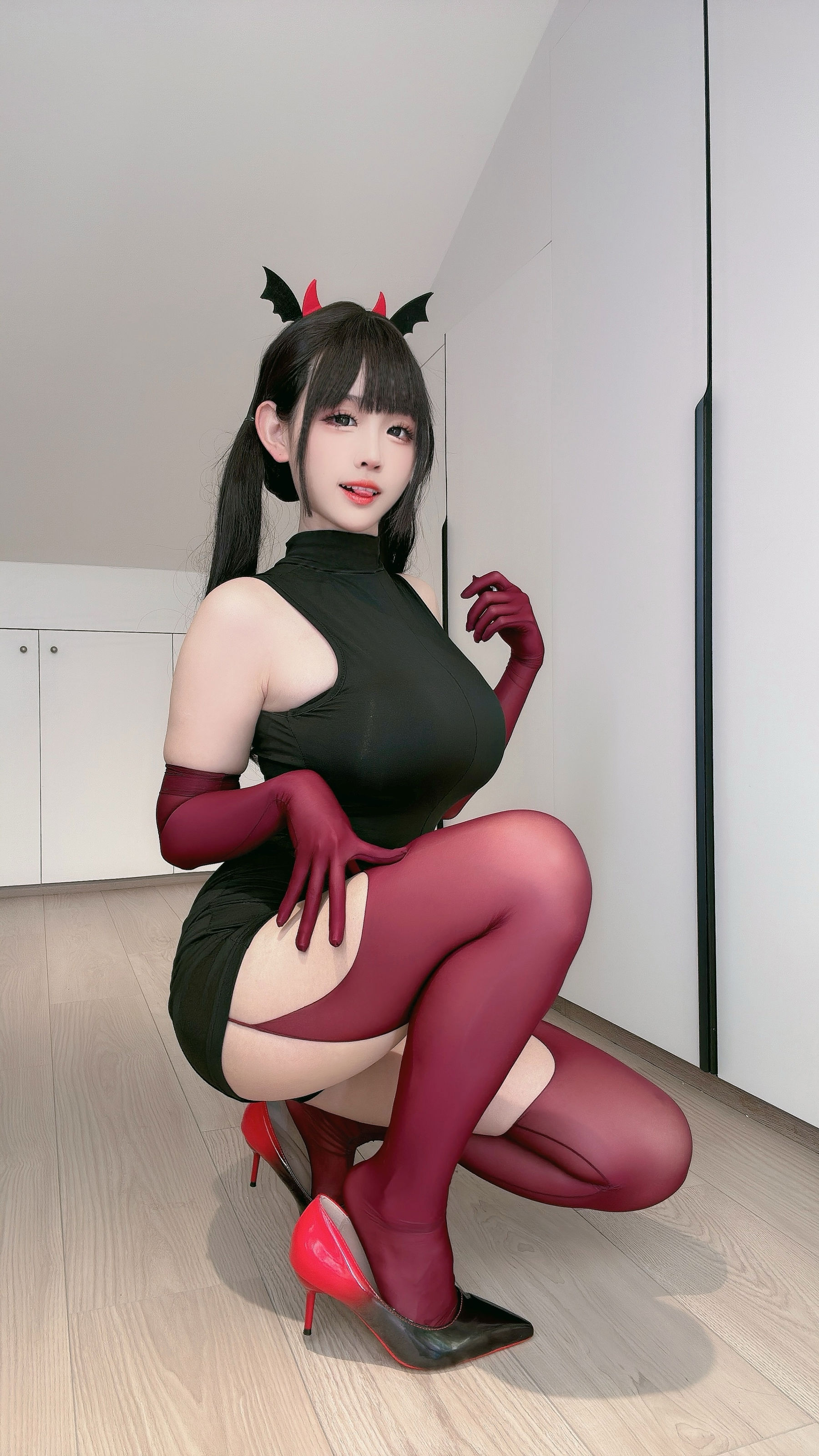 miko酱ww - 2025年04月合集/(158P)