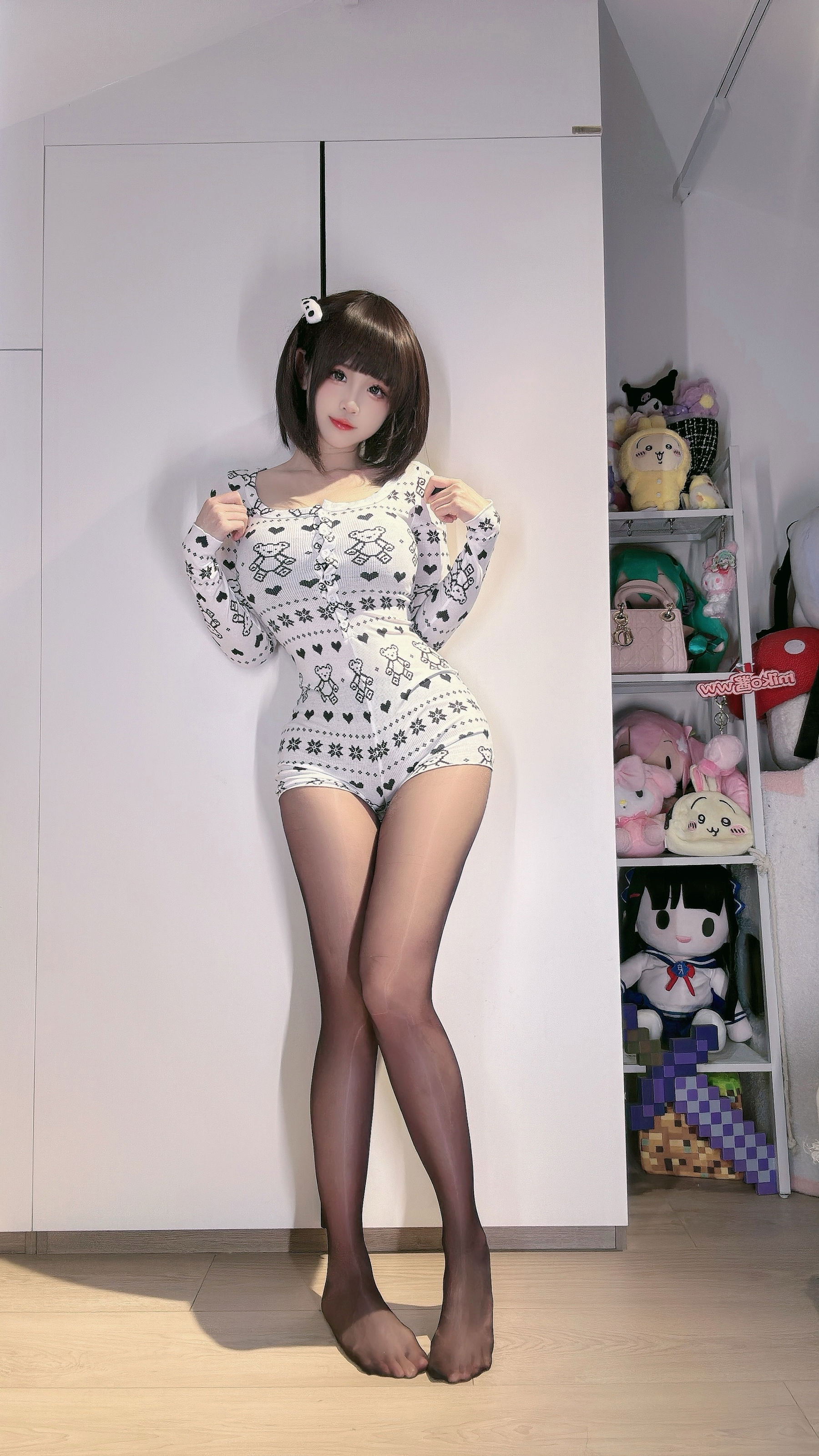 miko酱ww - 2025年04月合集/(158P)