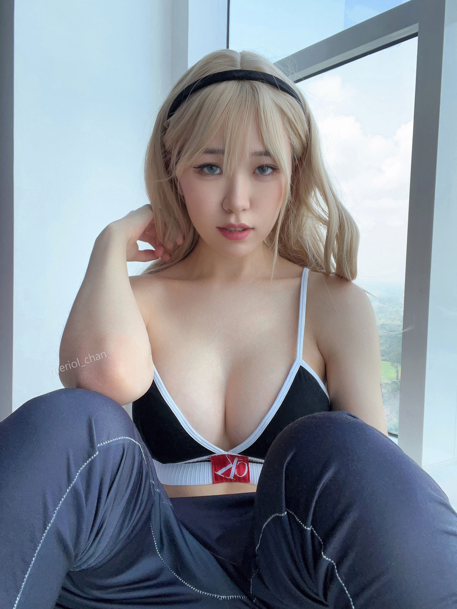 Meriol Chan - Gwen/(64P)