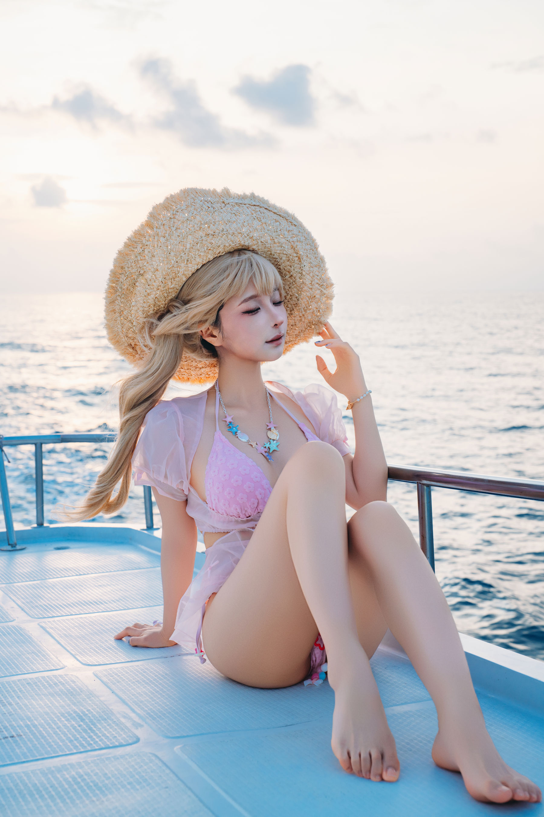 动漫博主 蠢沫沫 - 2025.12 自拍集/(200P)