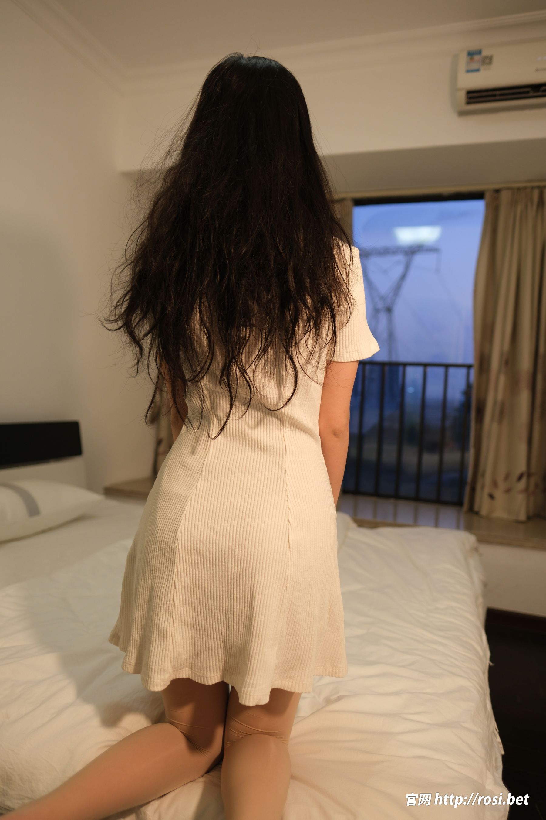 [ROSI写真] 2025.12.14 NO.5123/(97P)