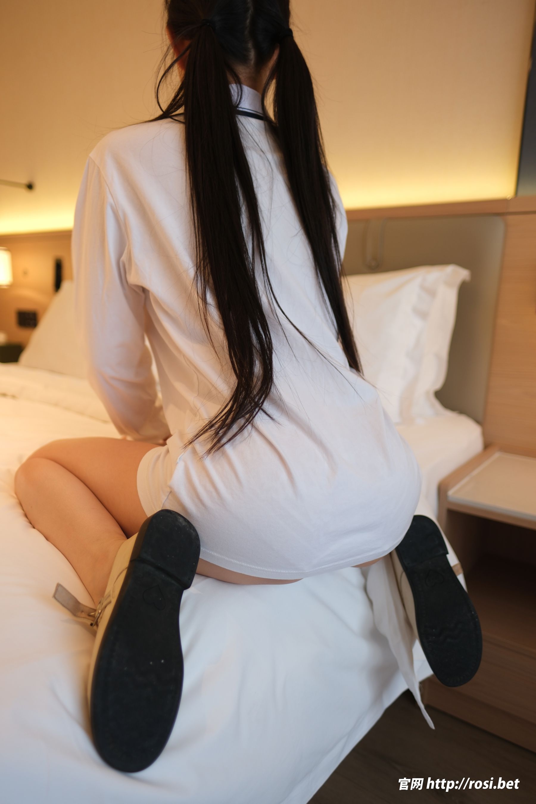 [ROSI写真] 2025.12.02 NO.5111/(154P)