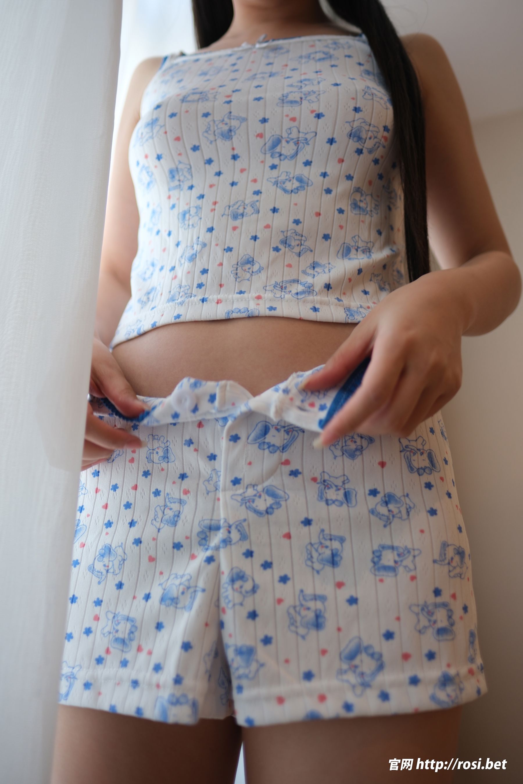 [ROSI写真] 2025.12.12 NO.5121/(80P)