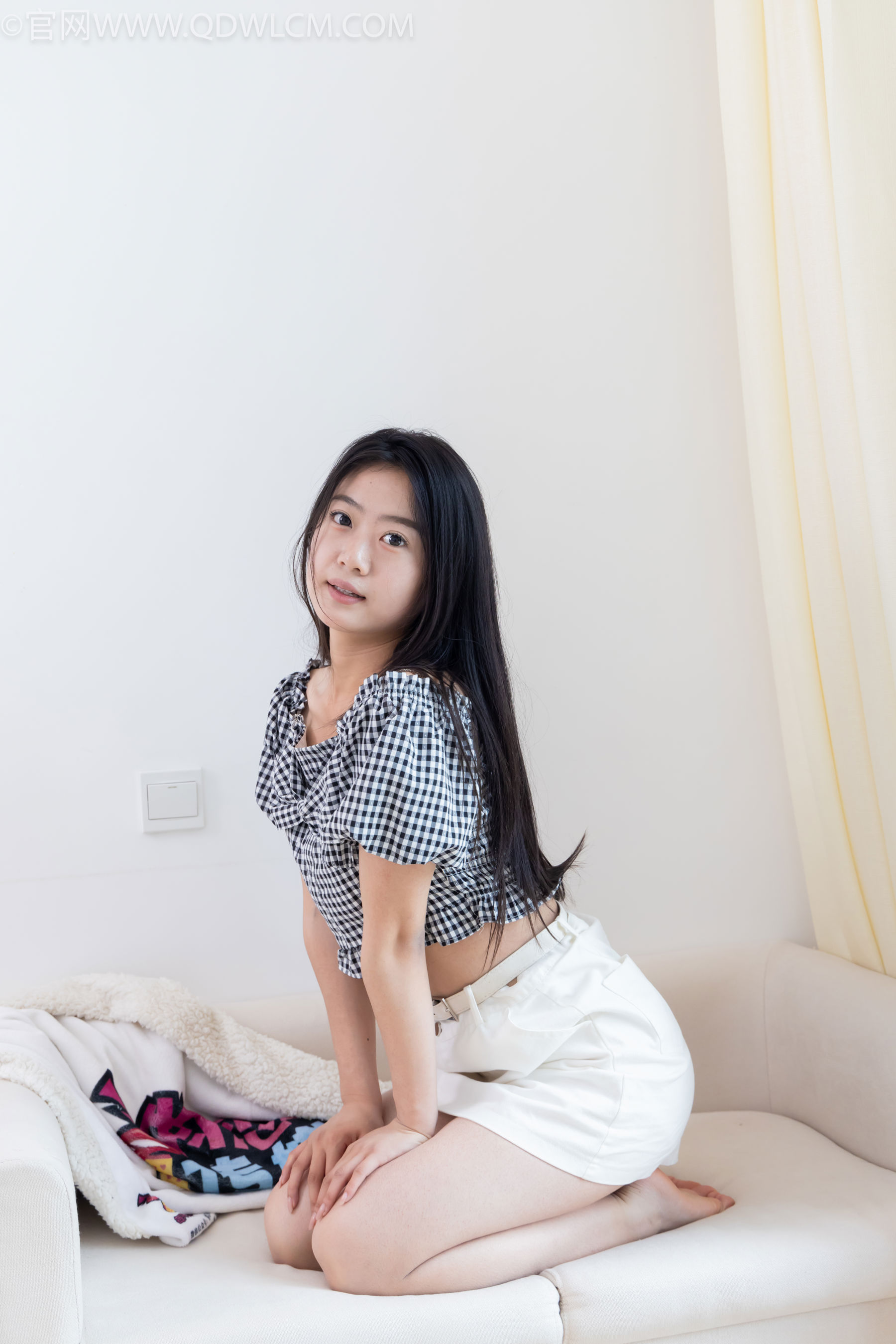 物恋传媒 No.2484 芋头 - 三双高跟凉鞋、薄肉丝、裸足/(151P)