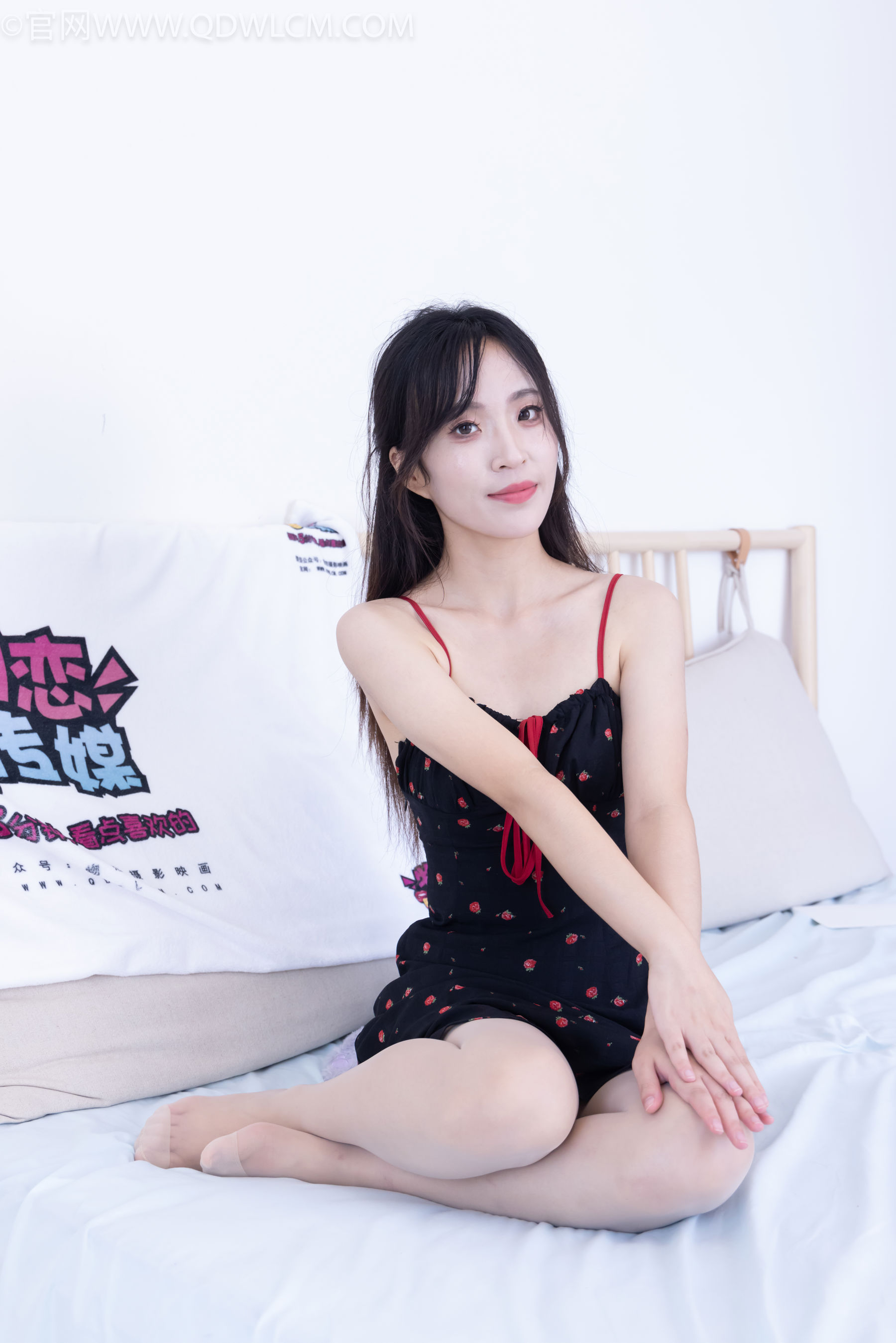 物恋传媒 No.2481 辣辣 - 高跟鞋、薄肉丝/(150P)