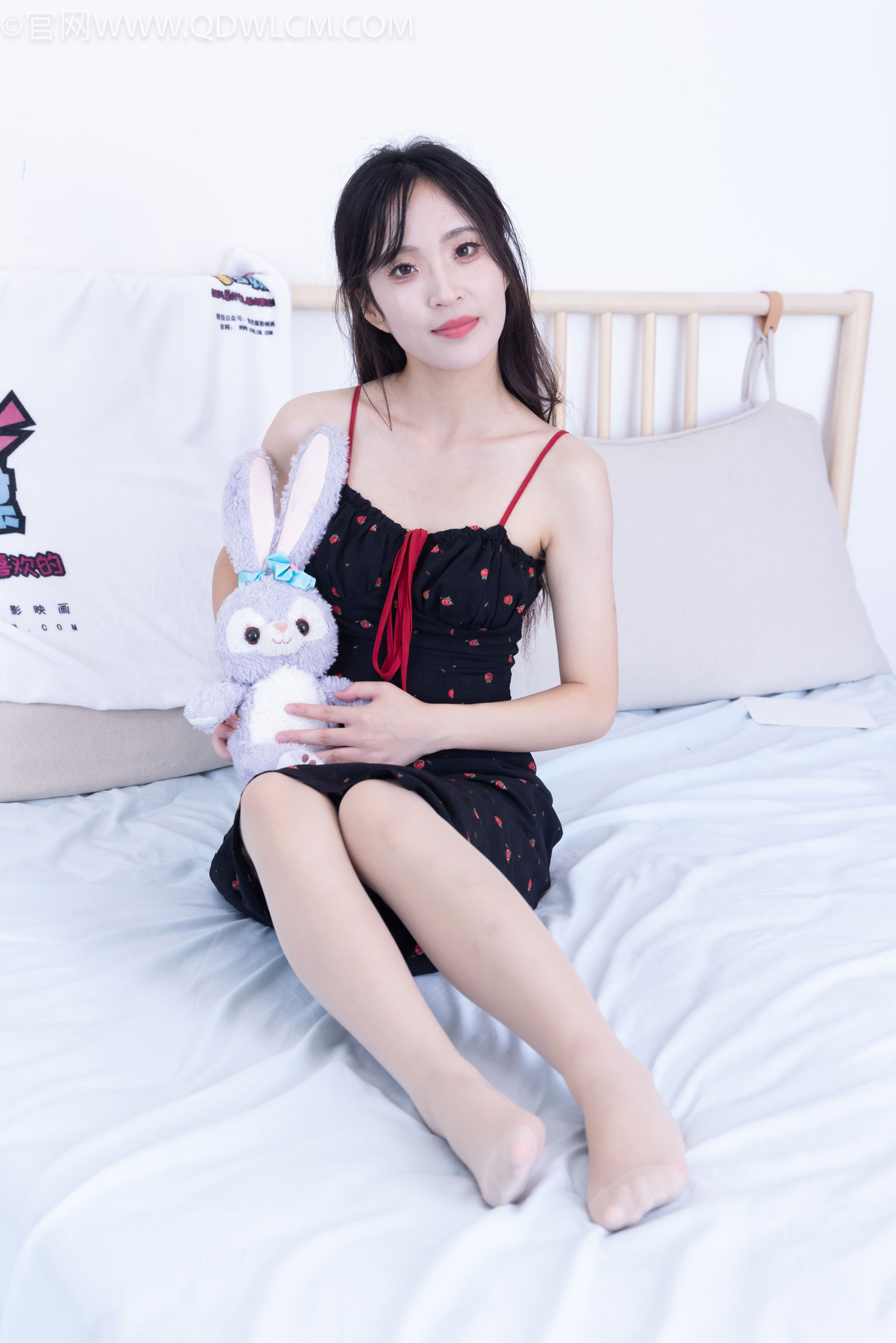 物恋传媒 No.2481 辣辣 - 高跟鞋、薄肉丝/(150P)