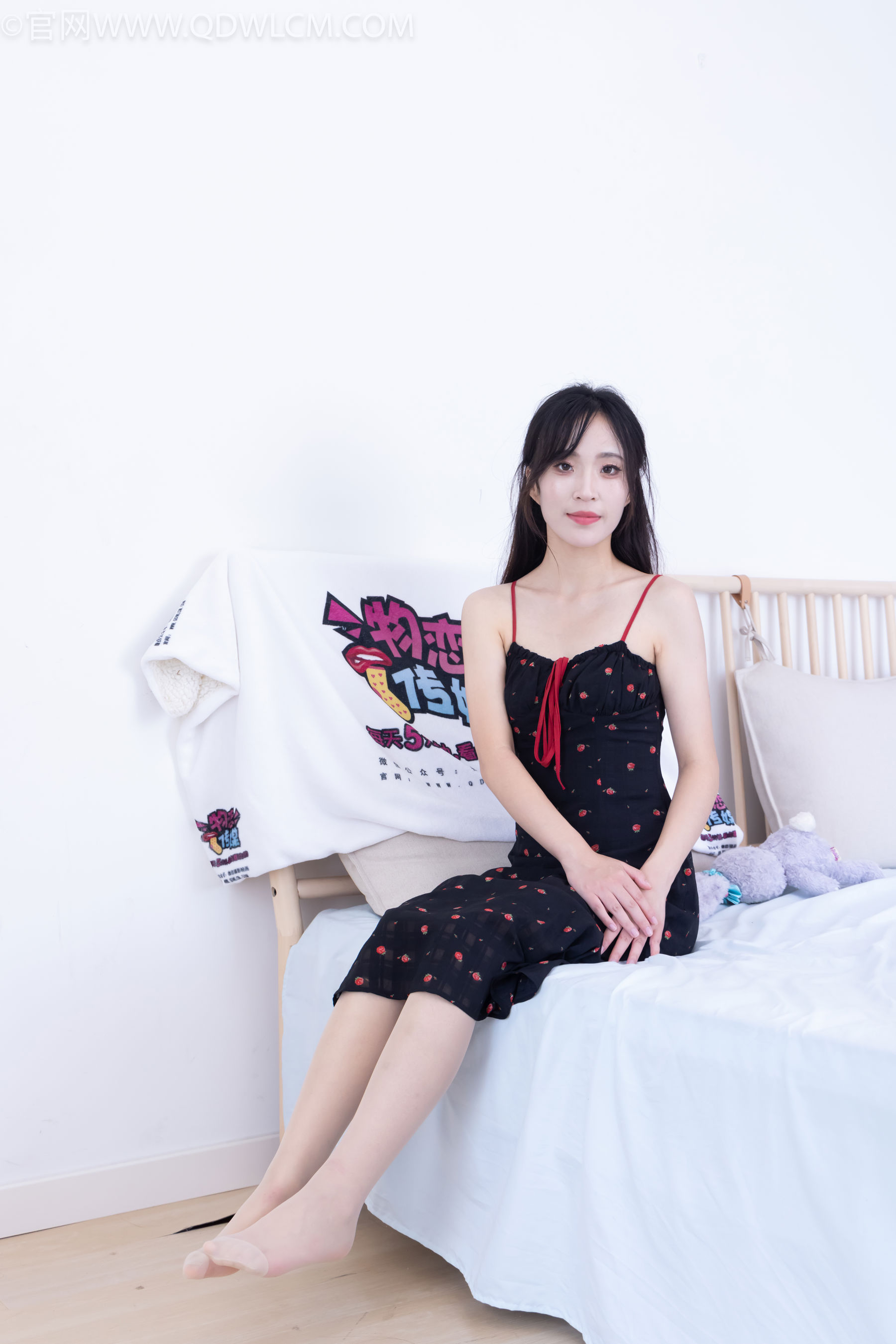 物恋传媒 No.2481 辣辣 - 高跟鞋、薄肉丝/(150P)