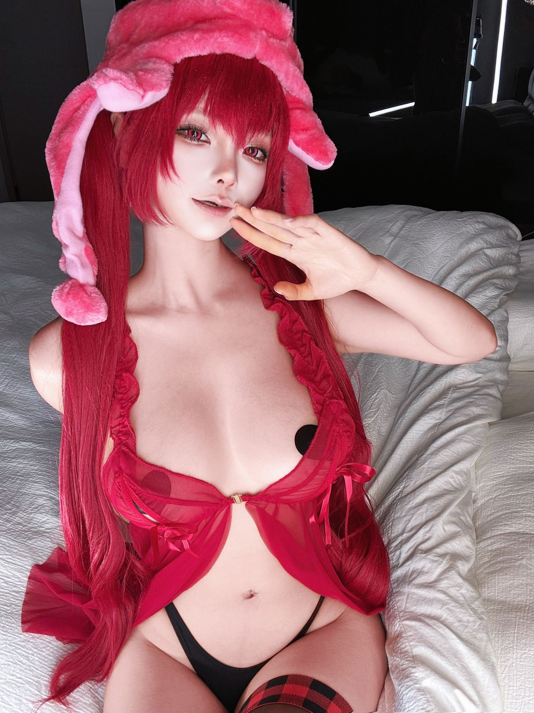 动漫博主 蠢沫沫 - 2025.04 自拍集/(99P)