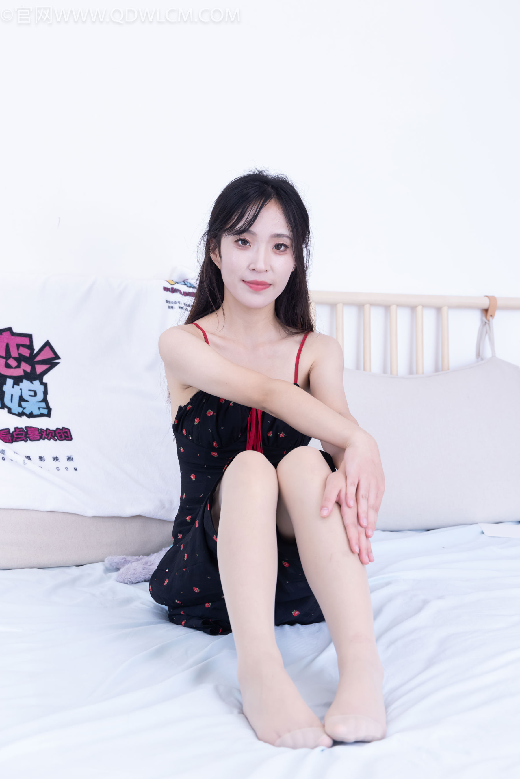 物恋传媒 No.2481 辣辣 - 高跟鞋、薄肉丝/(150P)