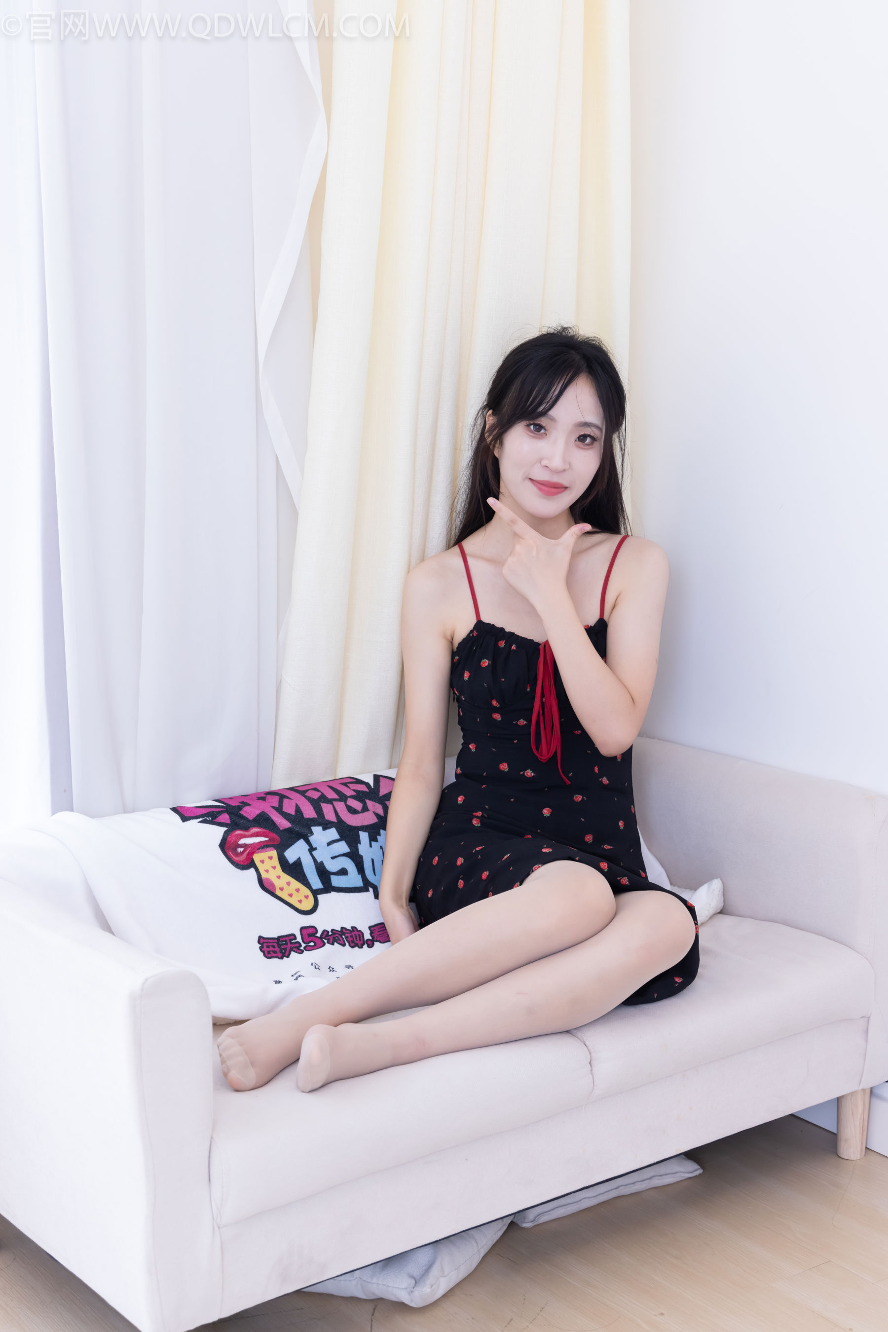 物恋传媒 No.2481 辣辣 - 高跟鞋、薄肉丝/(150P)