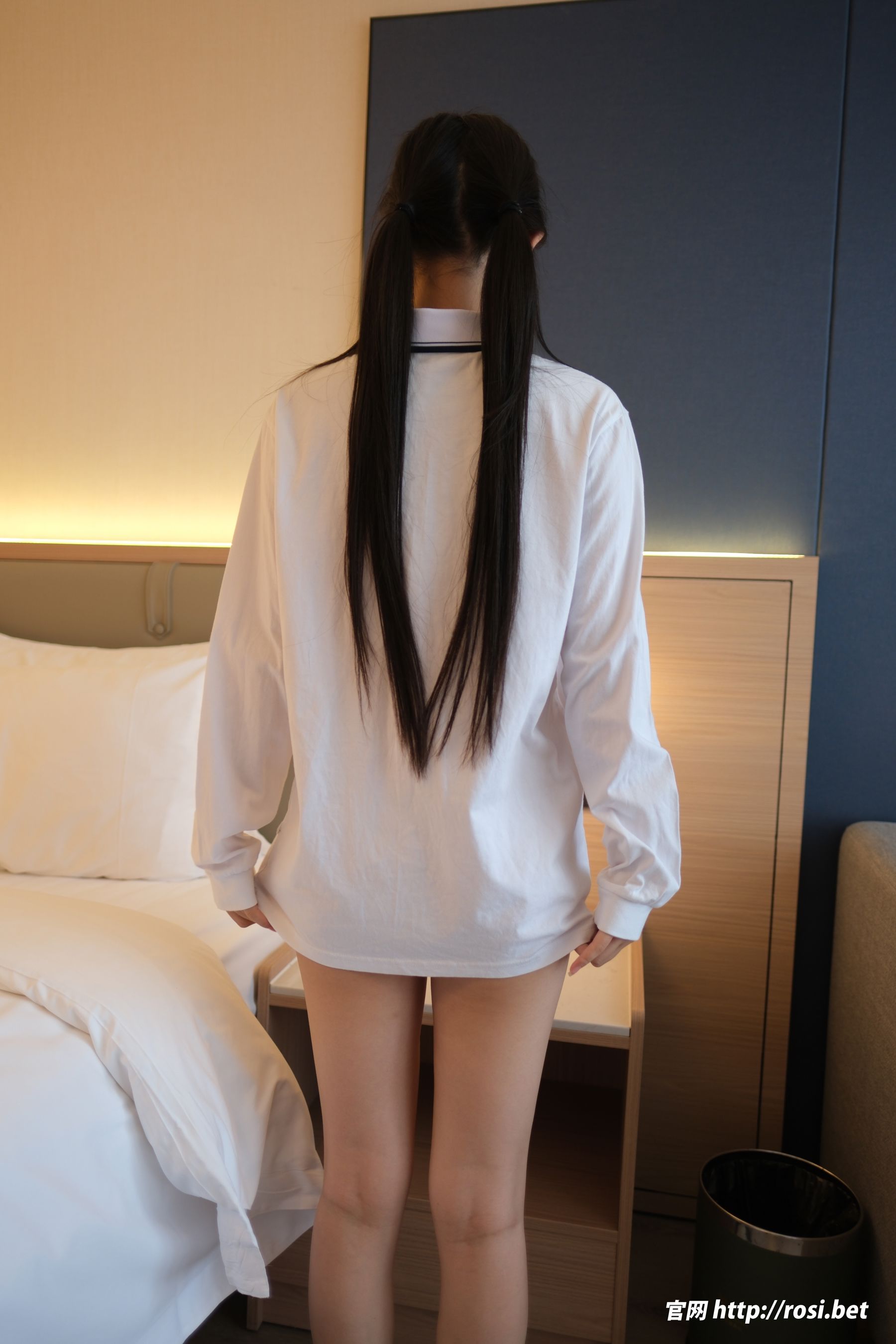 [ROSI写真] 2025.12.02 NO.5111/(154P)