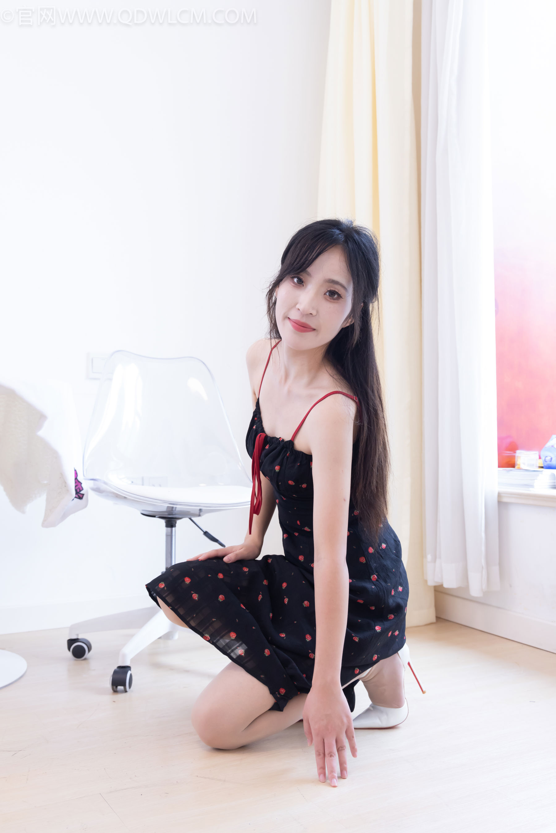 物恋传媒 No.2481 辣辣 - 高跟鞋、薄肉丝/(150P)