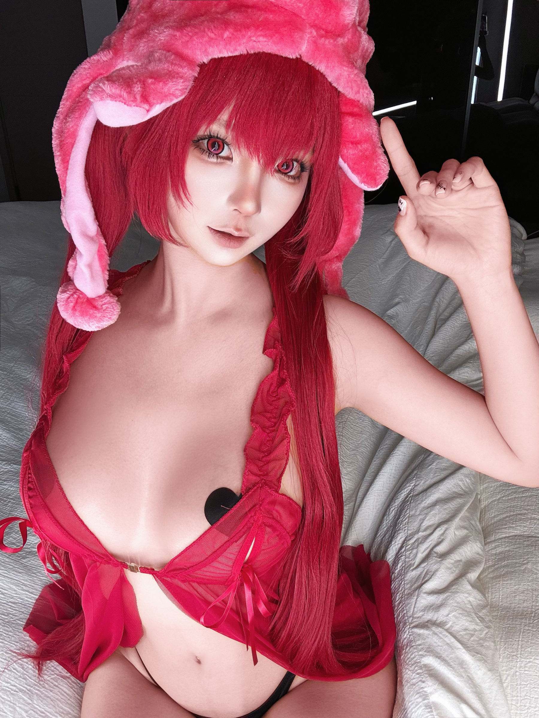 动漫博主 蠢沫沫 - 2025.04 自拍集/(99P)