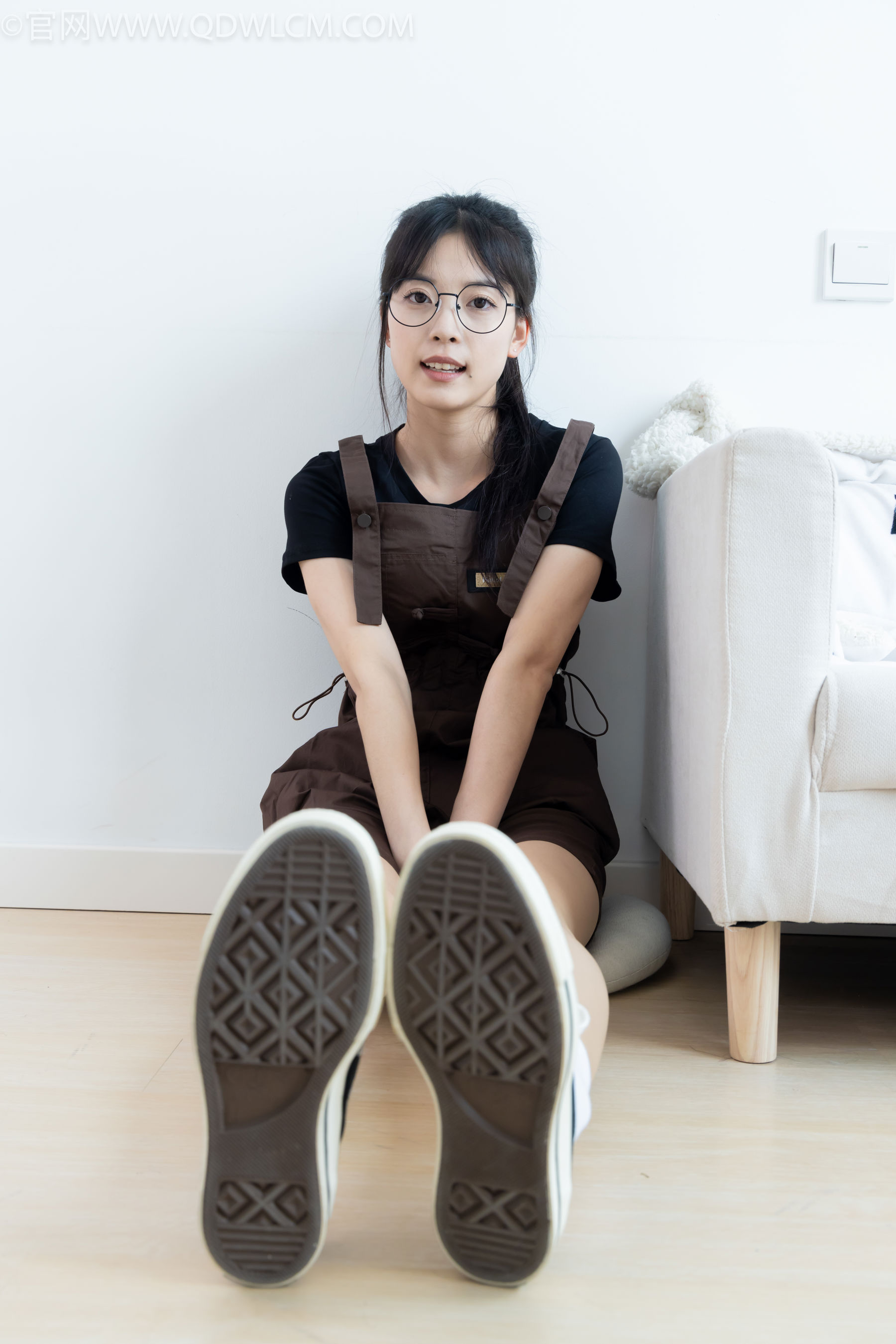 物恋传媒 No.2483 茯苓 - 帆布鞋、白棉袜、薄肉丝/(171P)