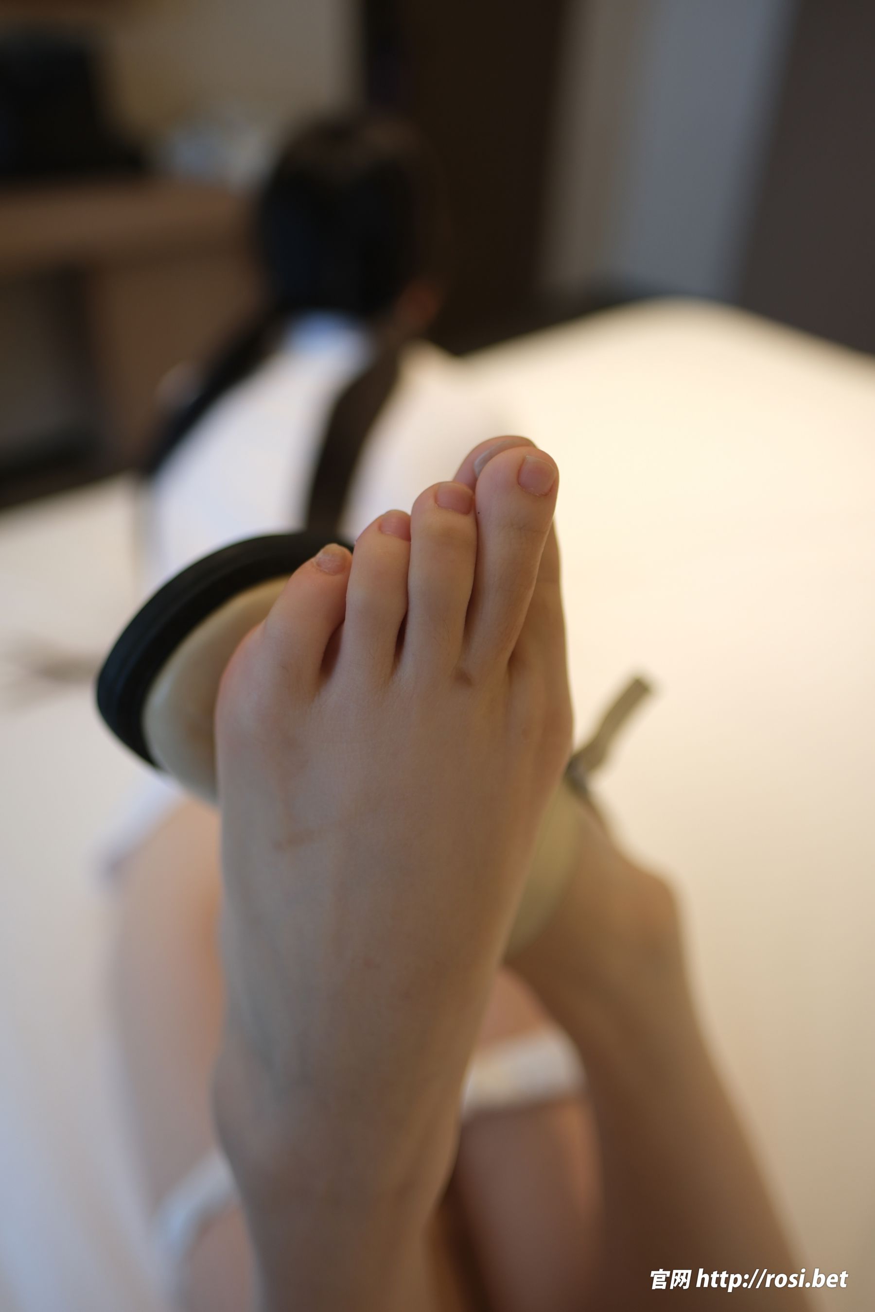 [ROSI写真] 2025.12.02 NO.5111/(154P)