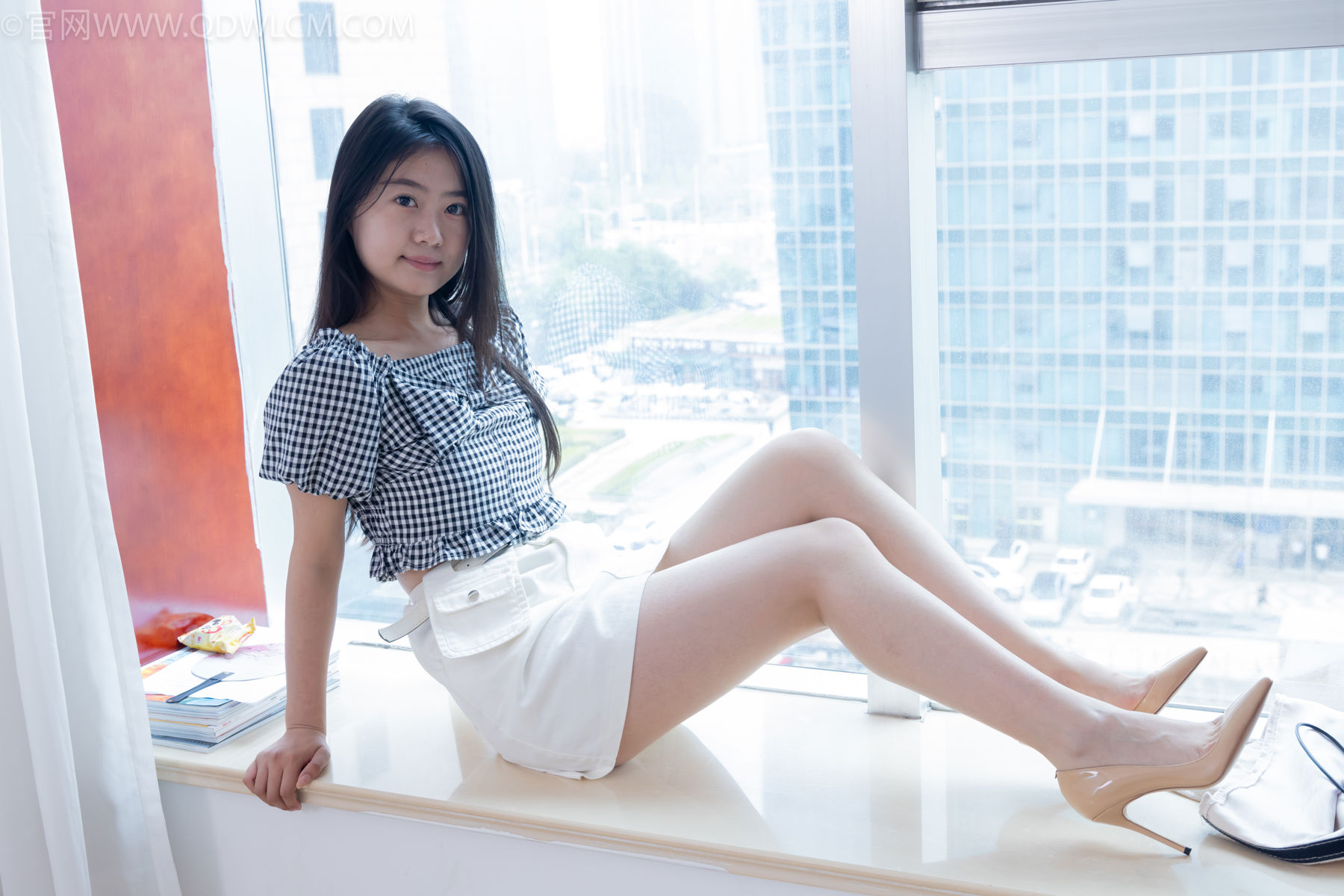 物恋传媒 No.2484 芋头 - 三双高跟凉鞋、薄肉丝、裸足/(151P)