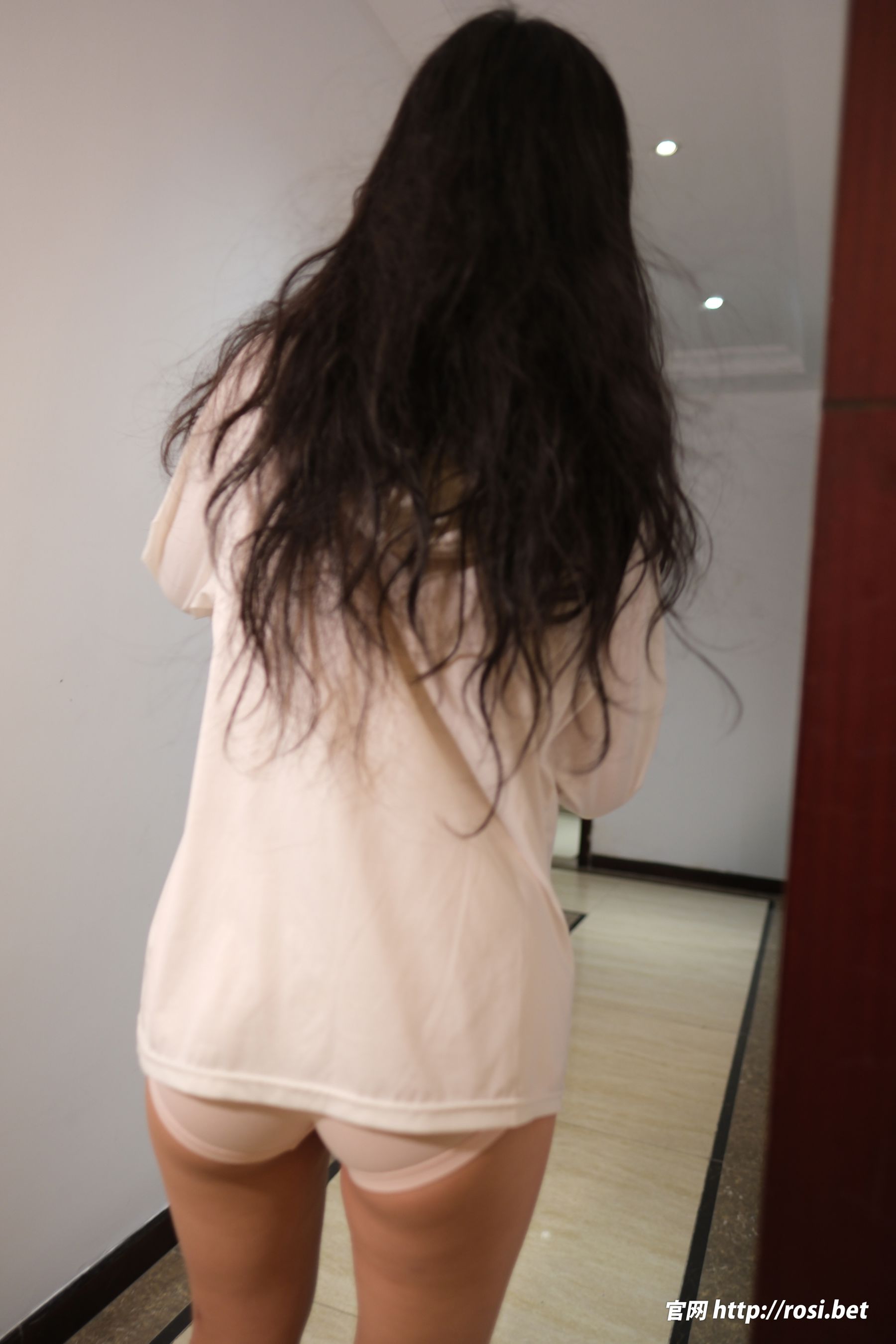 [ROSI写真] 2025.11.23 NO.5102/(45P)