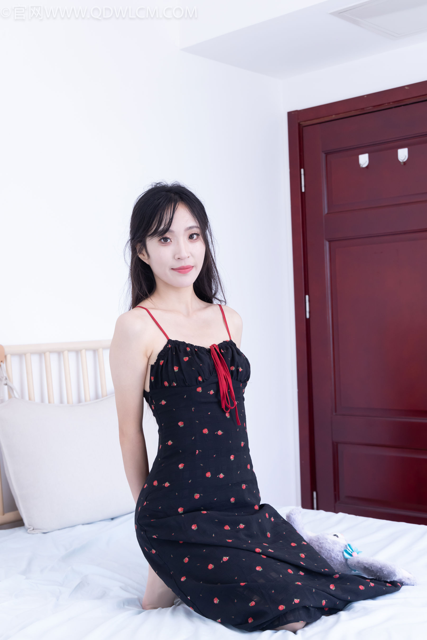 物恋传媒 No.2481 辣辣 - 高跟鞋、薄肉丝/(150P)