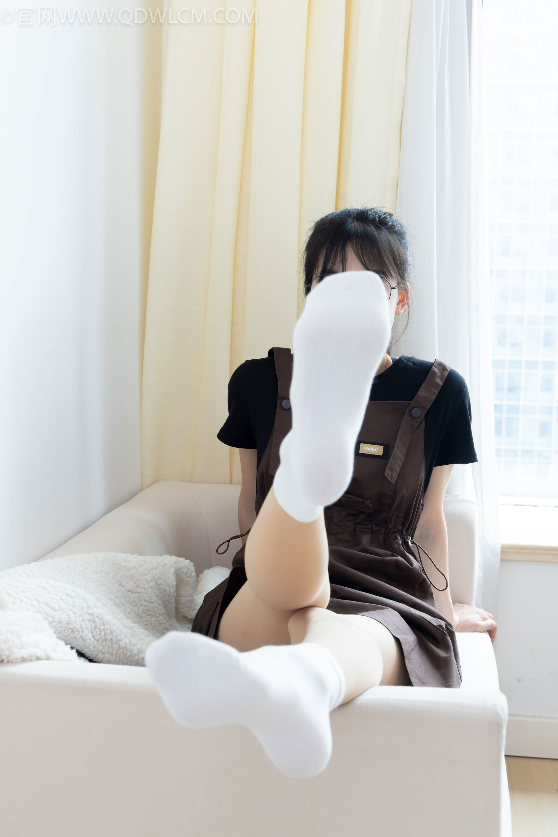 物恋传媒 No.2483 茯苓 - 帆布鞋、白棉袜、薄肉丝/(171P)