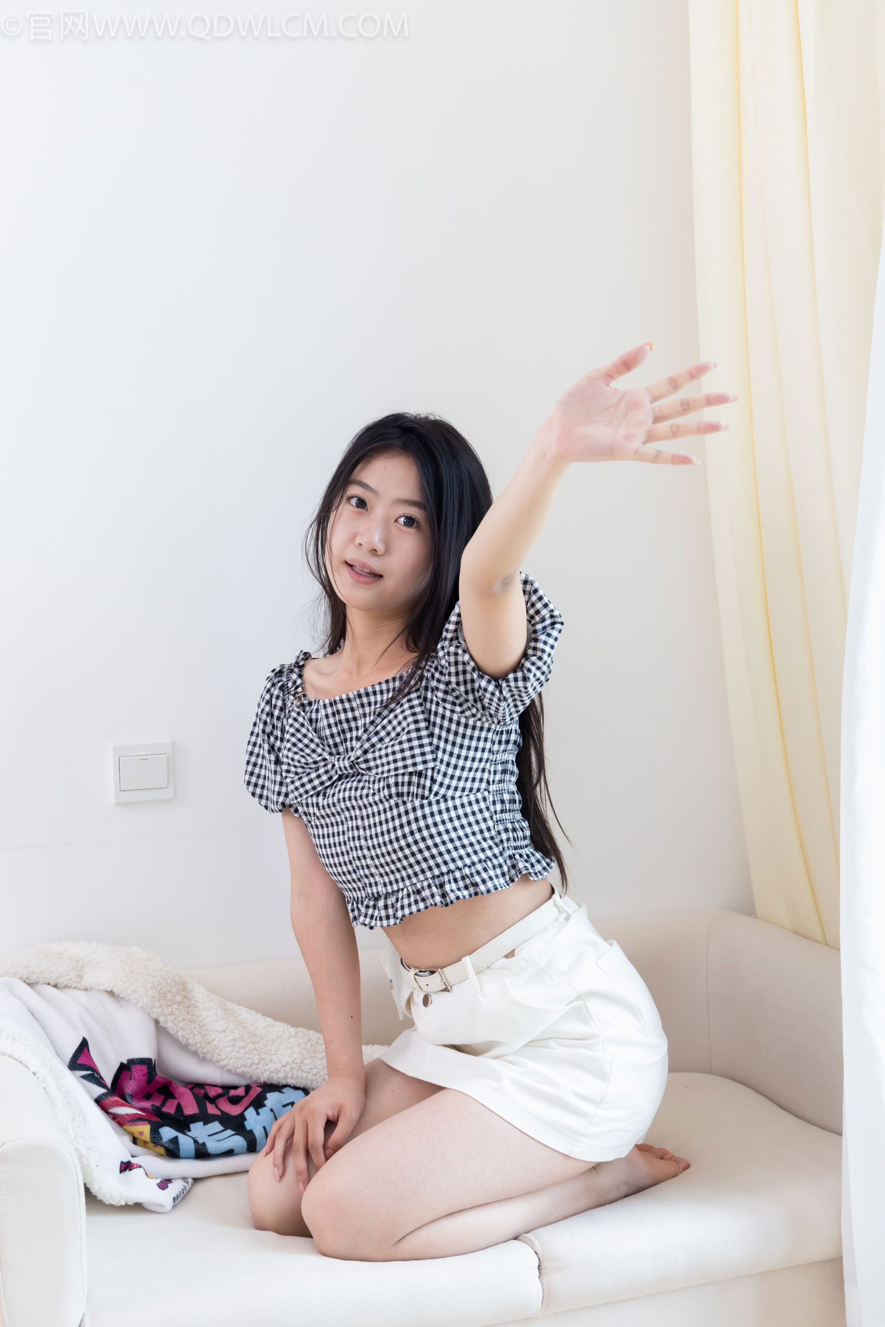 物恋传媒 No.2484 芋头 - 三双高跟凉鞋、薄肉丝、裸足/(151P)