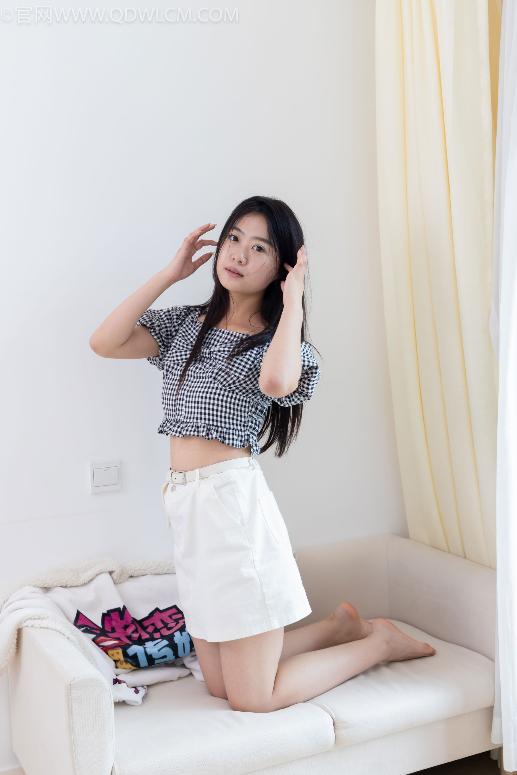 物恋传媒 No.2484 芋头 - 三双高跟凉鞋、薄肉丝、裸足/(151P)