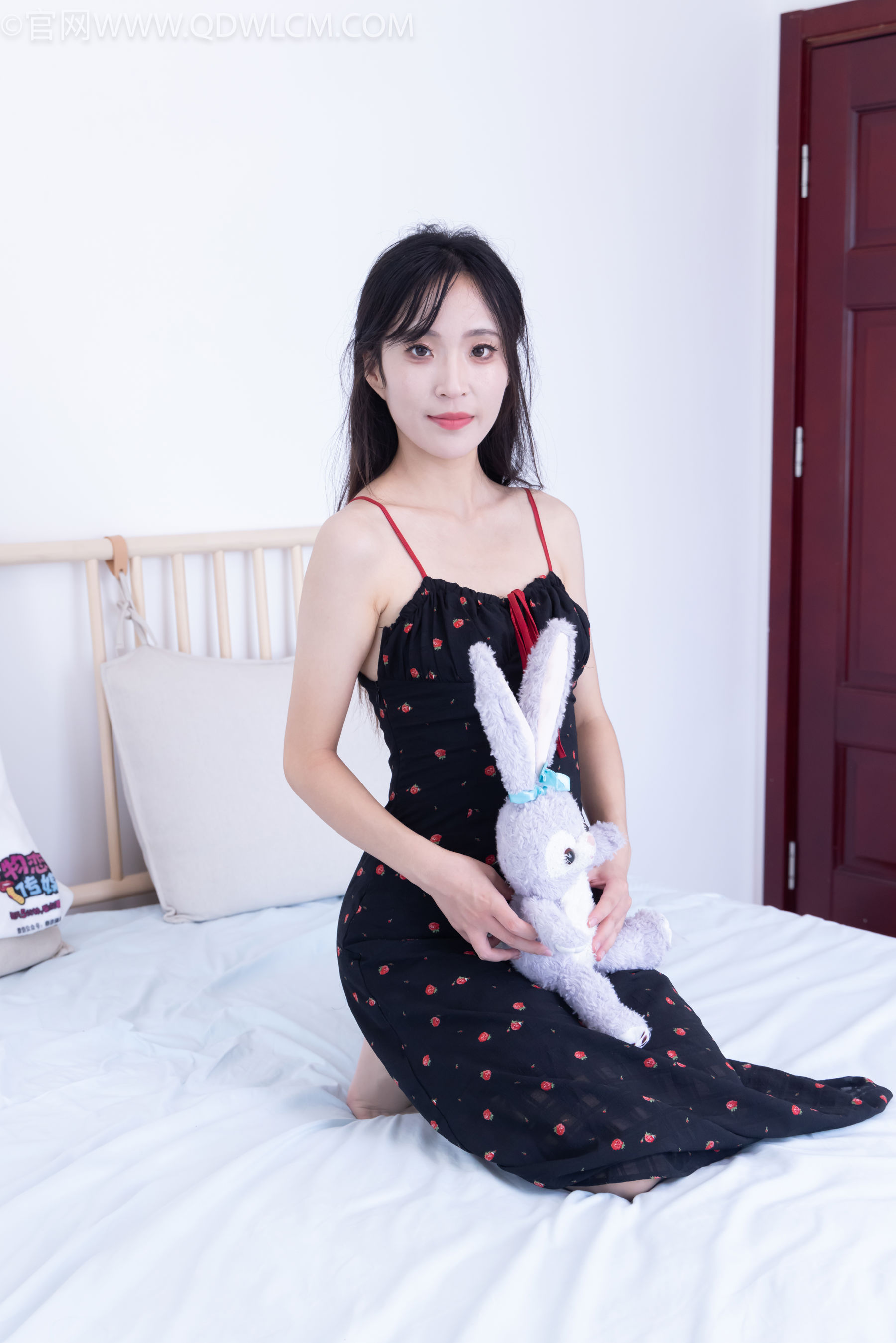 物恋传媒 No.2481 辣辣 - 高跟鞋、薄肉丝/(150P)