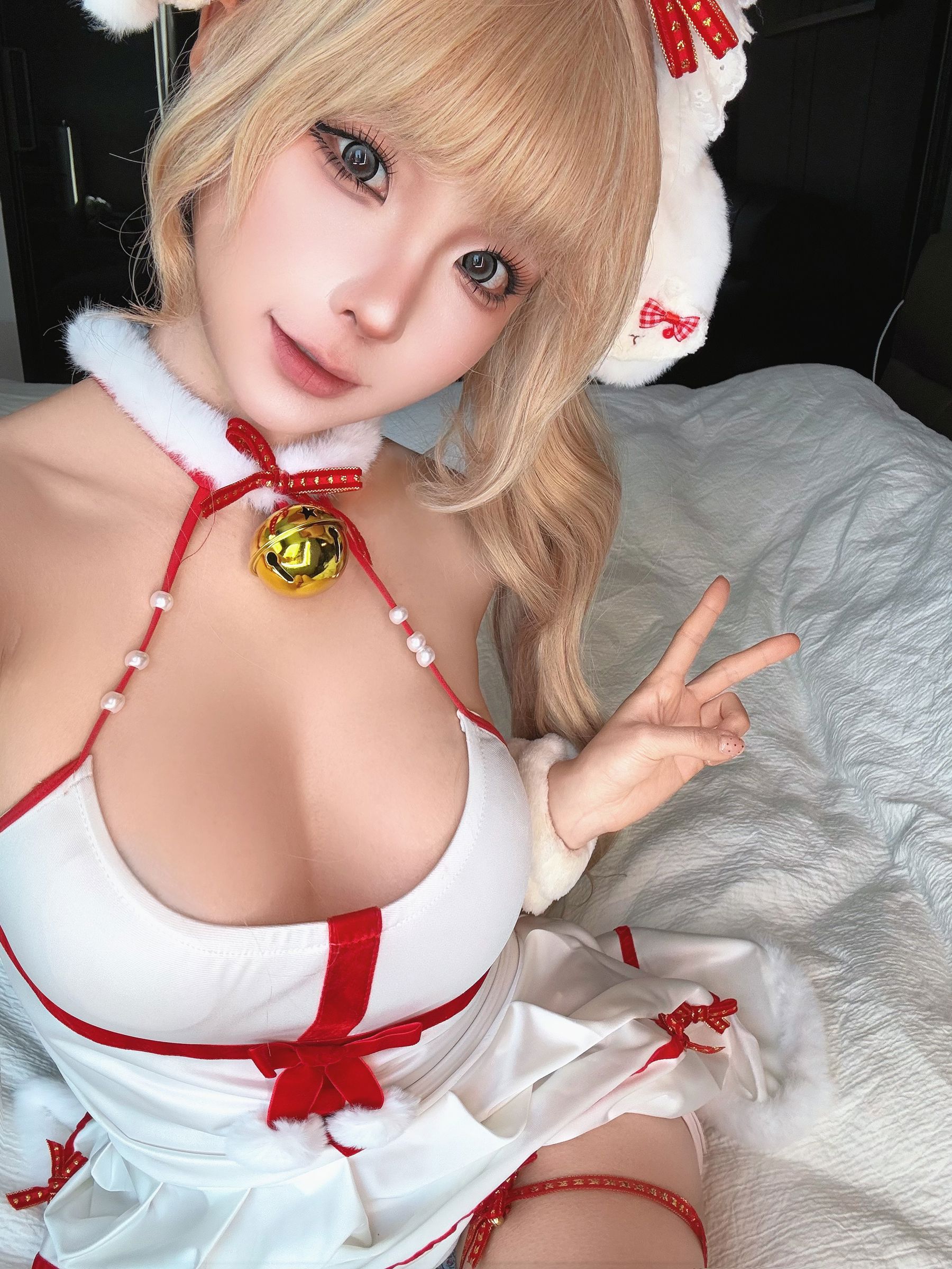 动漫博主 蠢沫沫 - 2025.04 自拍集/(99P)