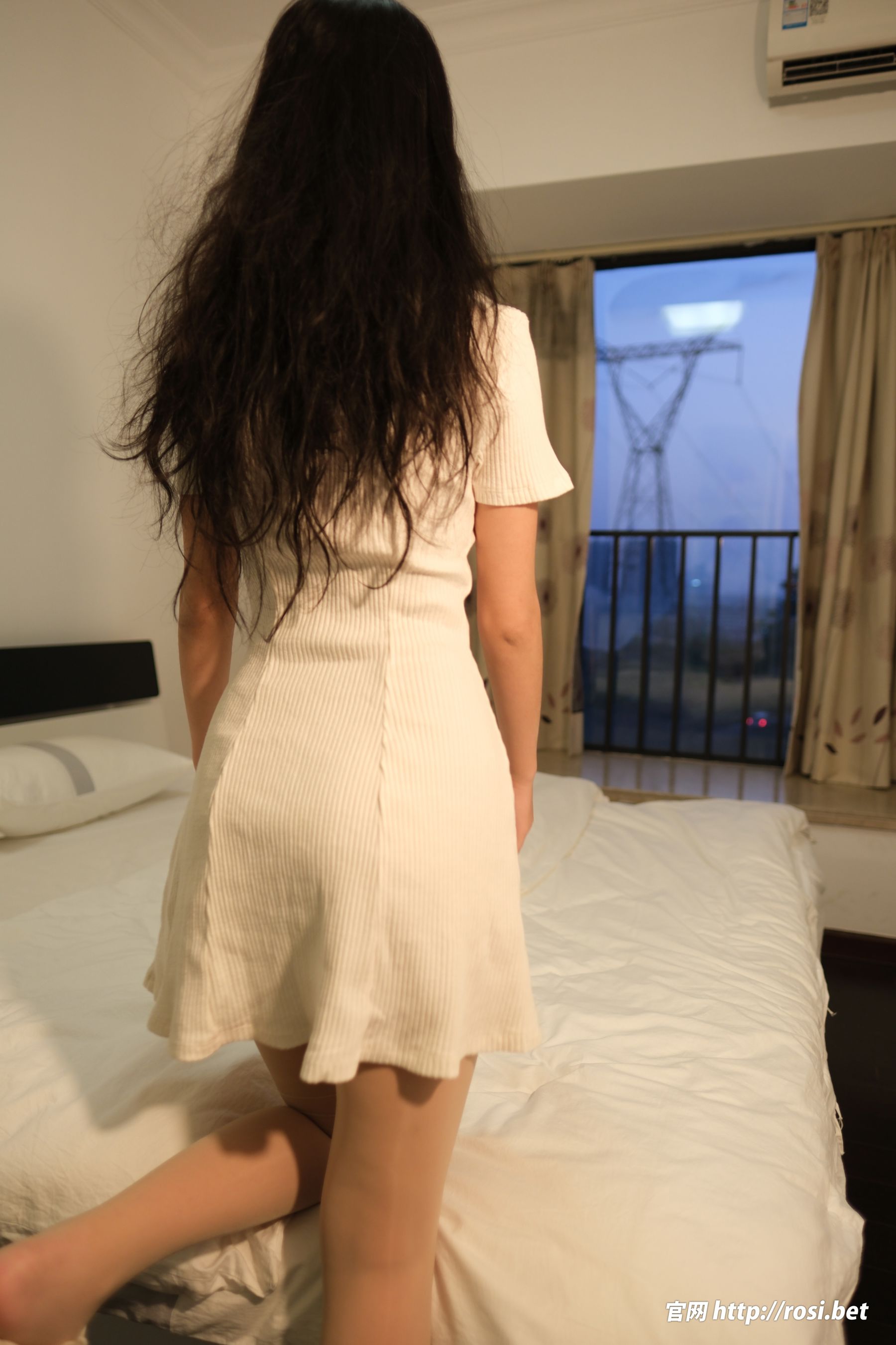 [ROSI写真] 2025.12.14 NO.5123/(97P)