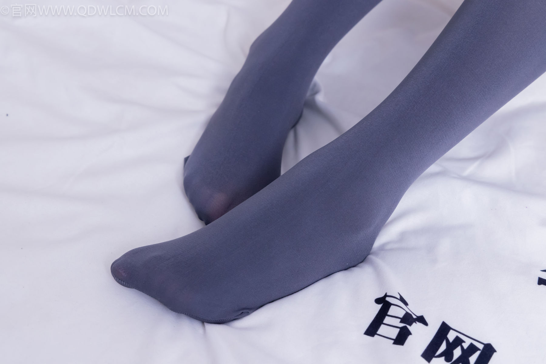 物恋传媒 No.2487 恬恬 - 高跟鞋、厚灰丝、老头乐挠脚剧情/(152P)