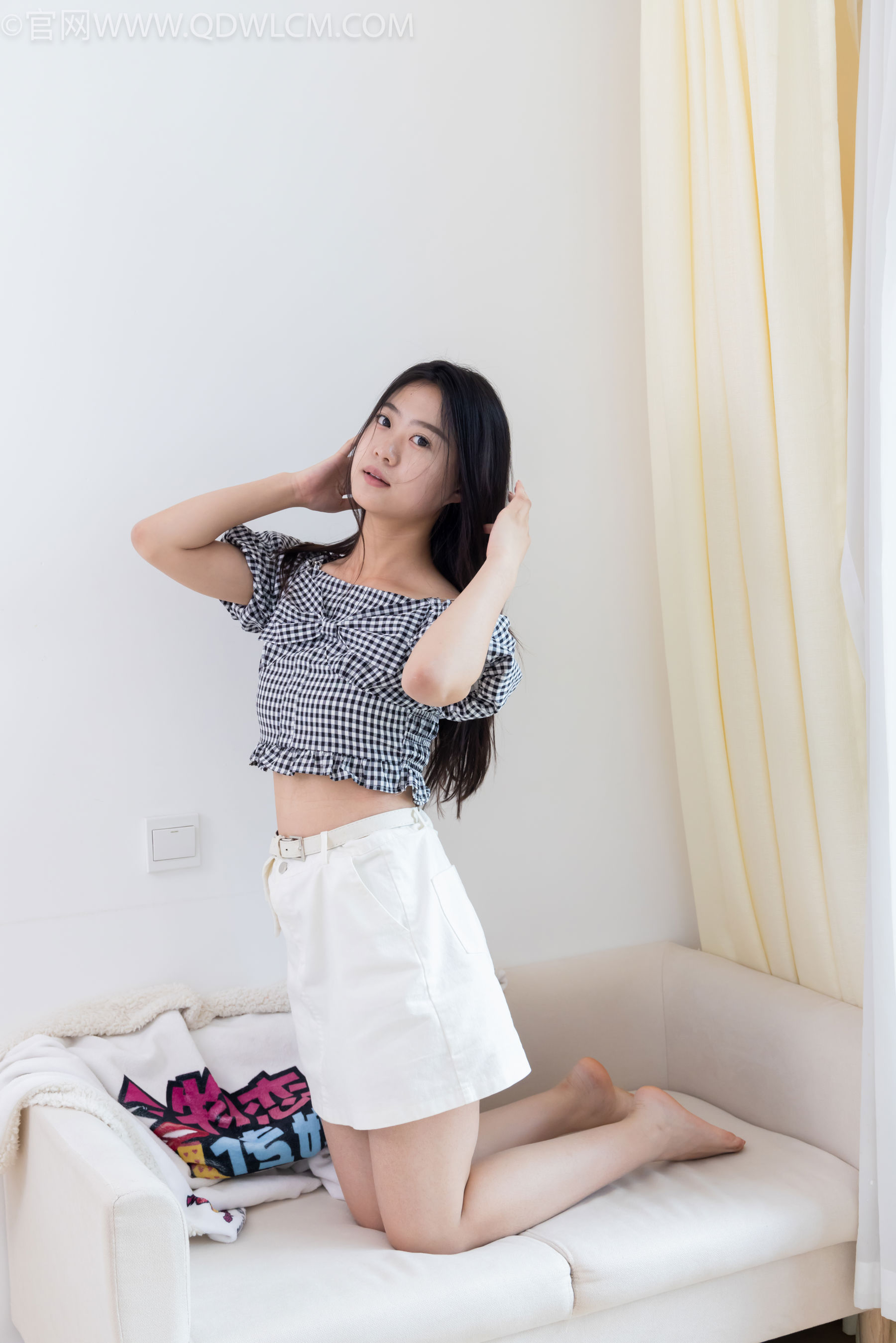 物恋传媒 No.2484 芋头 - 三双高跟凉鞋、薄肉丝、裸足/(151P)