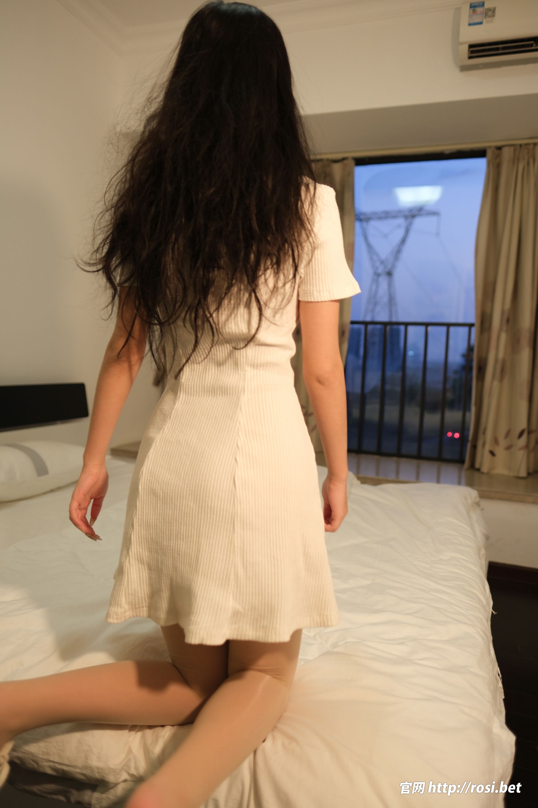 [ROSI写真] 2025.12.14 NO.5123/(97P)